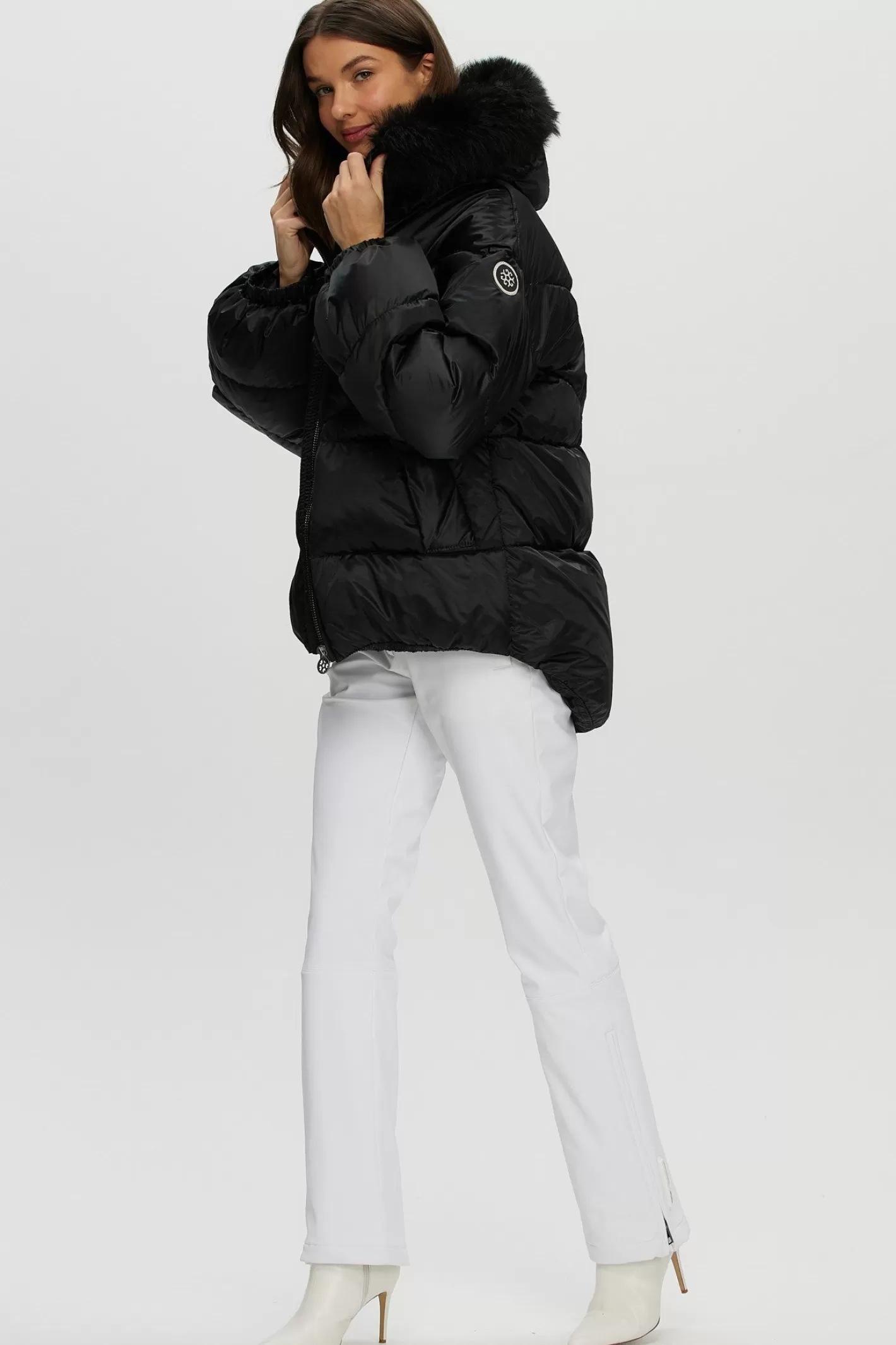 Veste d'hiver Montréal Post-Ski pour femme - Capuche amovible en agneau Toscan fourré - Style montagnard élégant et chaud par GORSKI