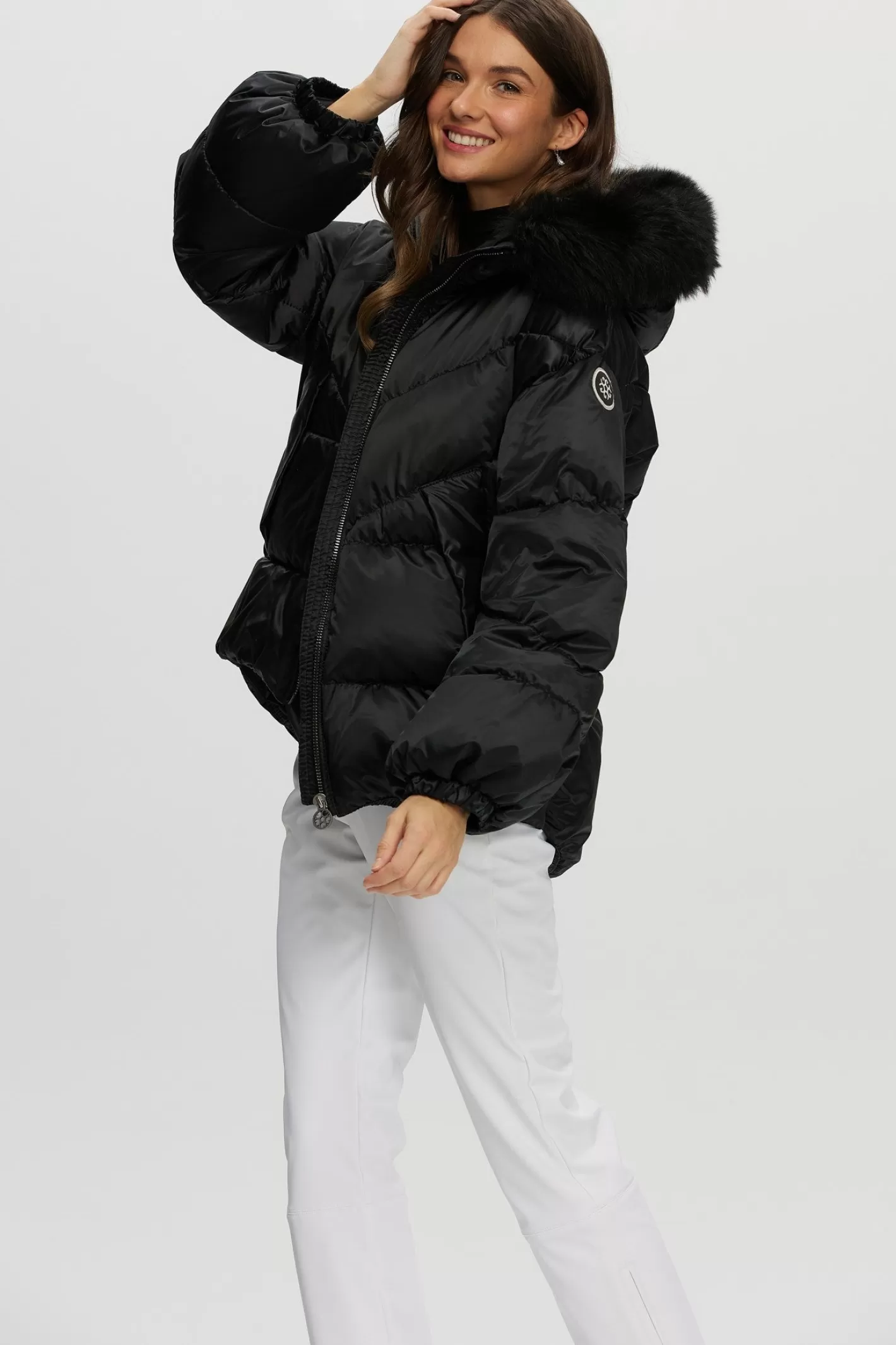 Veste d'hiver Montréal Post-Ski pour femme - Capuche amovible en agneau Toscan fourré - Style montagnard élégant et chaud par GORSKI
