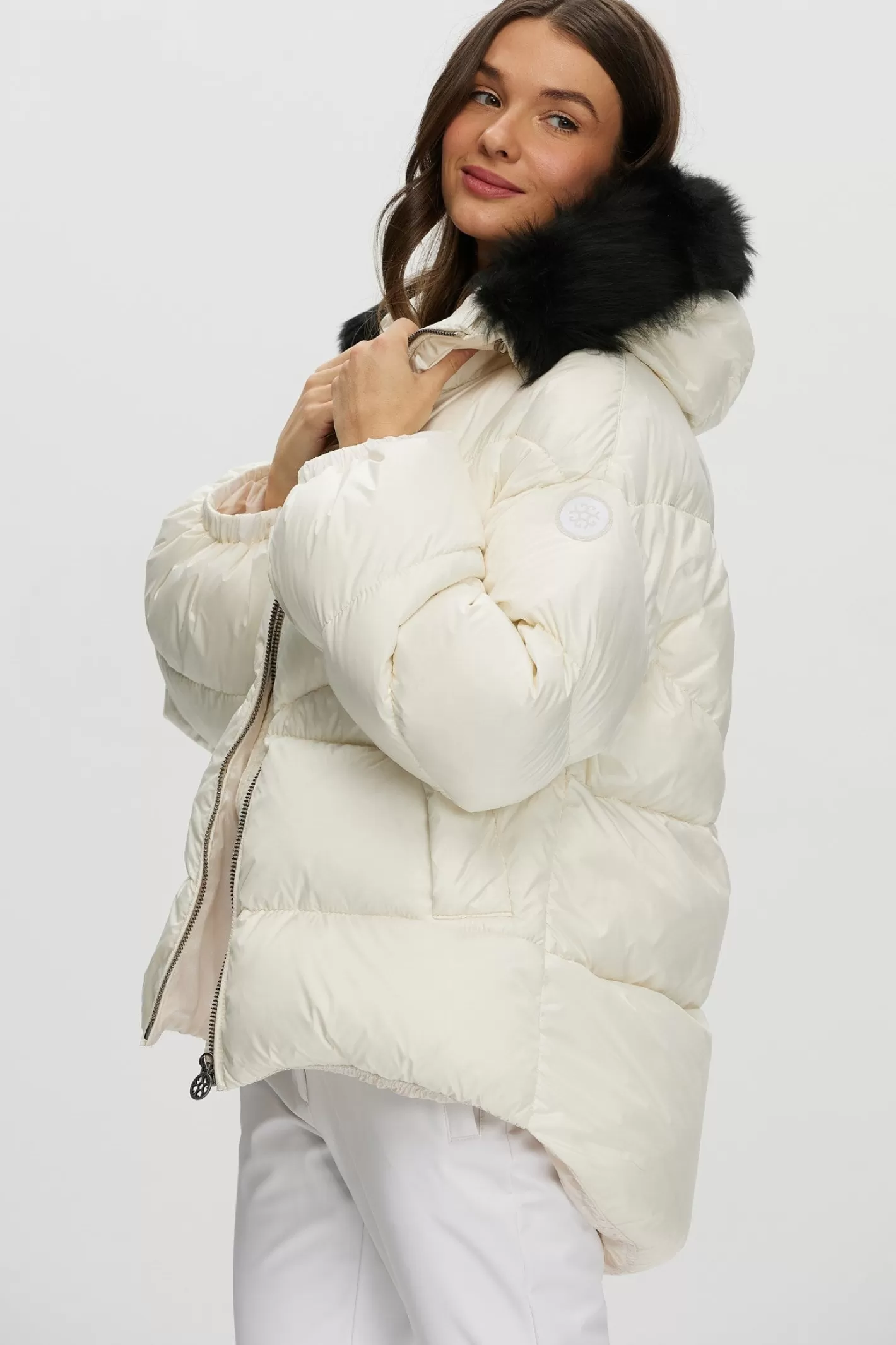 Doudoune Femme GORSKI Montréal - Capuche amovible en agneau toscan doublée - Veste chic après-ski pour hiver rigoureux