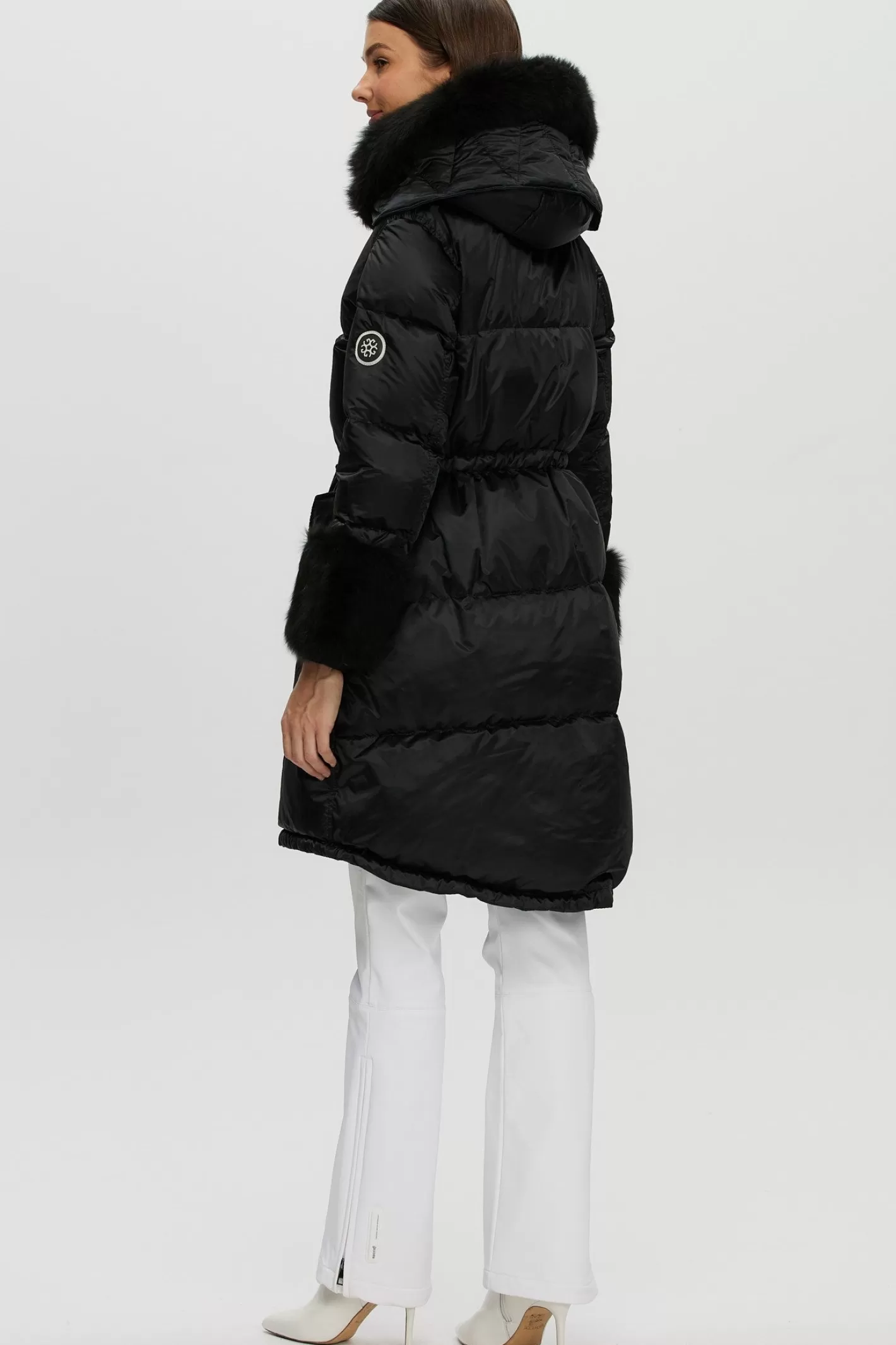 Veste de ski urbain Montréal – Marque GORSKI – Capuche amovible et parements doublés en agneau toscan – Style chaud et élégant pour vos sorties hivernales