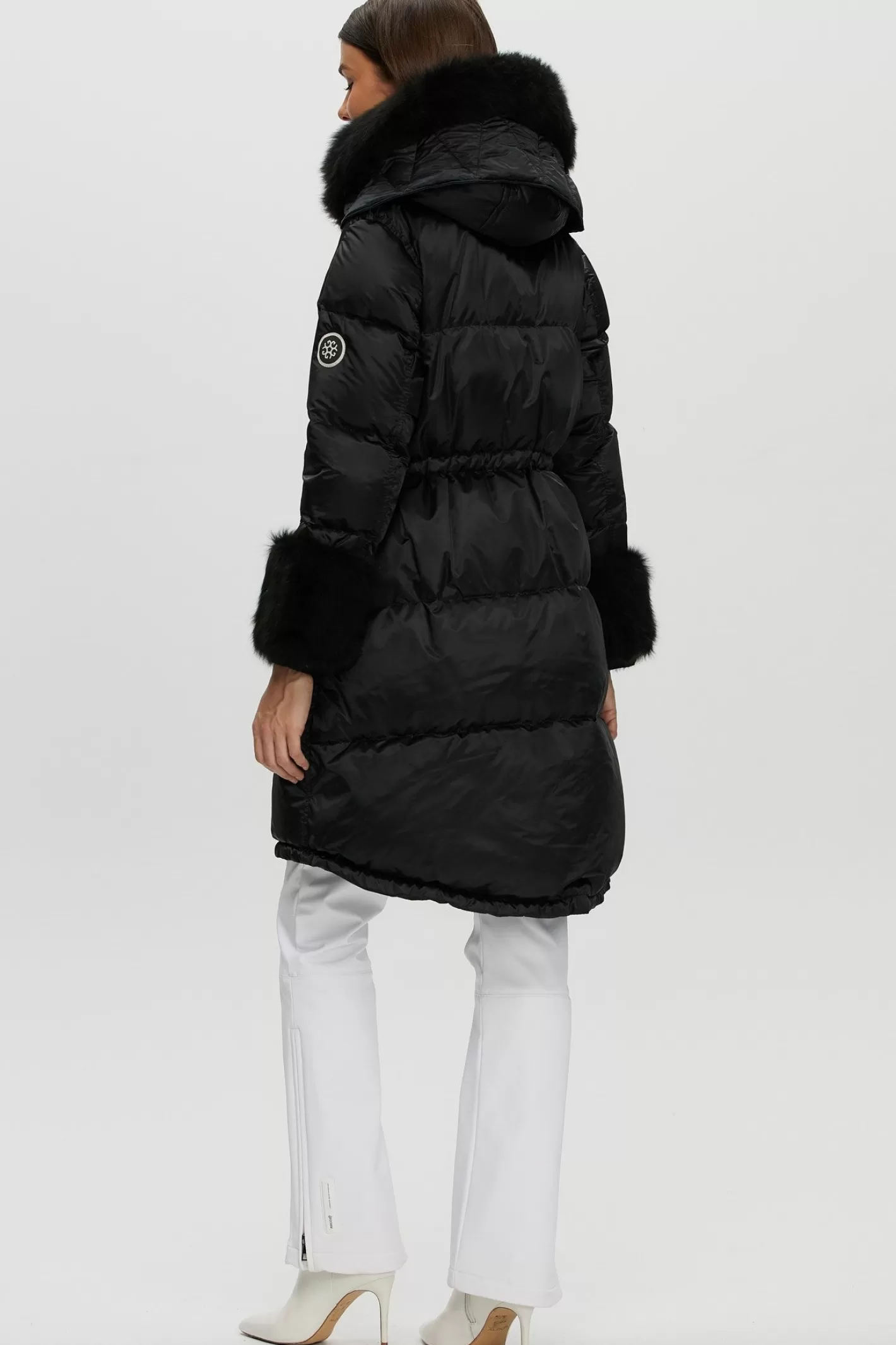 Veste de ski urbain Montréal – Marque GORSKI – Capuche amovible et parements doublés en agneau toscan – Style chaud et élégant pour vos sorties hivernales