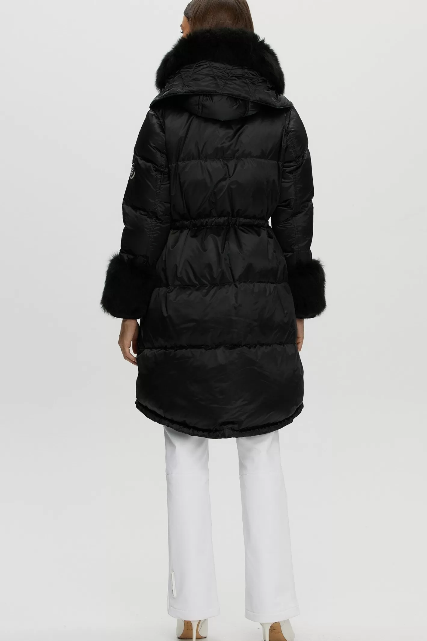 Veste de ski urbain Montréal – Marque GORSKI – Capuche amovible et parements doublés en agneau toscan – Style chaud et élégant pour vos sorties hivernales