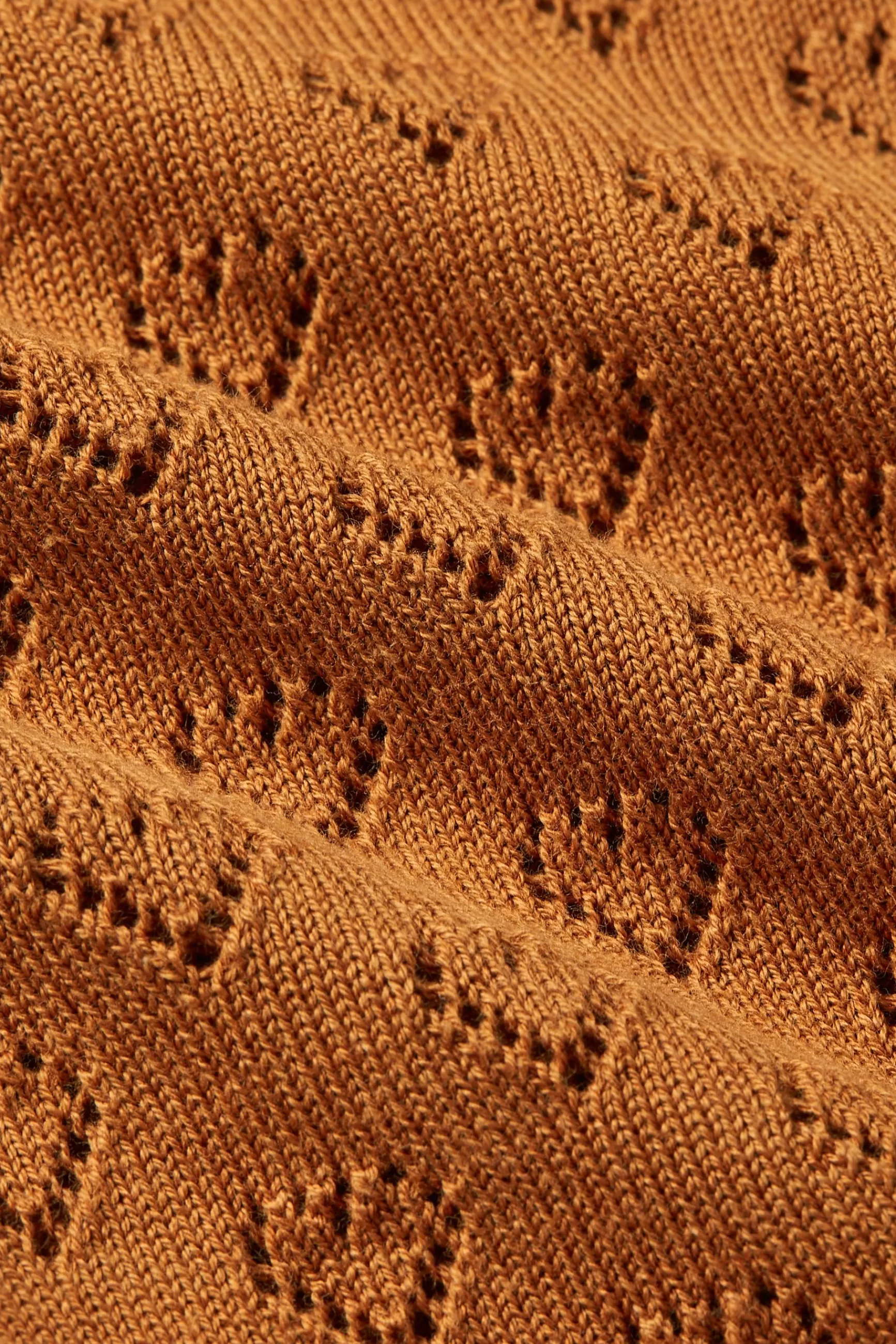 Découvrez le Top King Louie pour Femme - Empiècement Brodé en Forme de Cœur avec Dentelle Ajourée