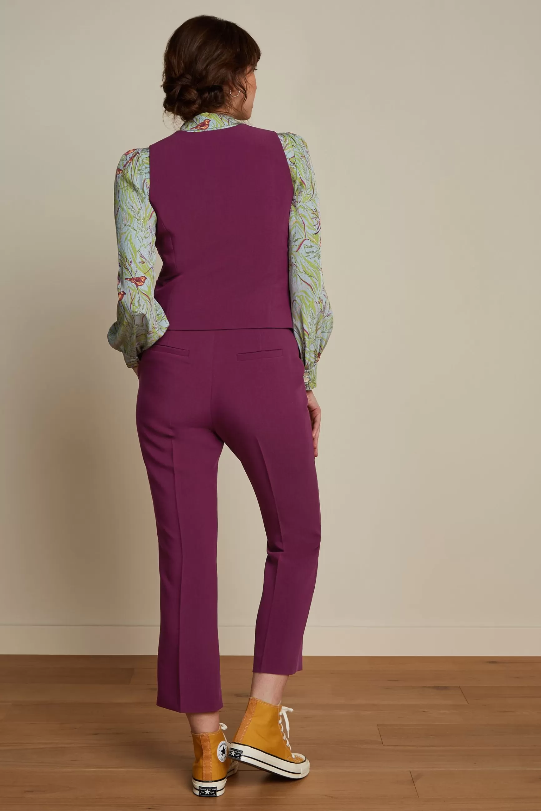 Gilet Femme Élégant King Louie - Modèle Bianca Simonet, Style Urbain & Léger  

Veste Matelassée Printanière Bianca Simonet - Collection Femme King Louie - Détails Brodés  

Blouson Femme Printemps-Été King Louie - Coupe Simonet en Tissu Respirant - Édition Limitée Bianca  

Gilet Léger Bianca pour Femme - Marque King Louie - Modèle Simonet avec Poches Côtelées  

Veste Démétério Simonet - Collection Printemps King Louie - Gilet Femme Bianca Bleu Ciel