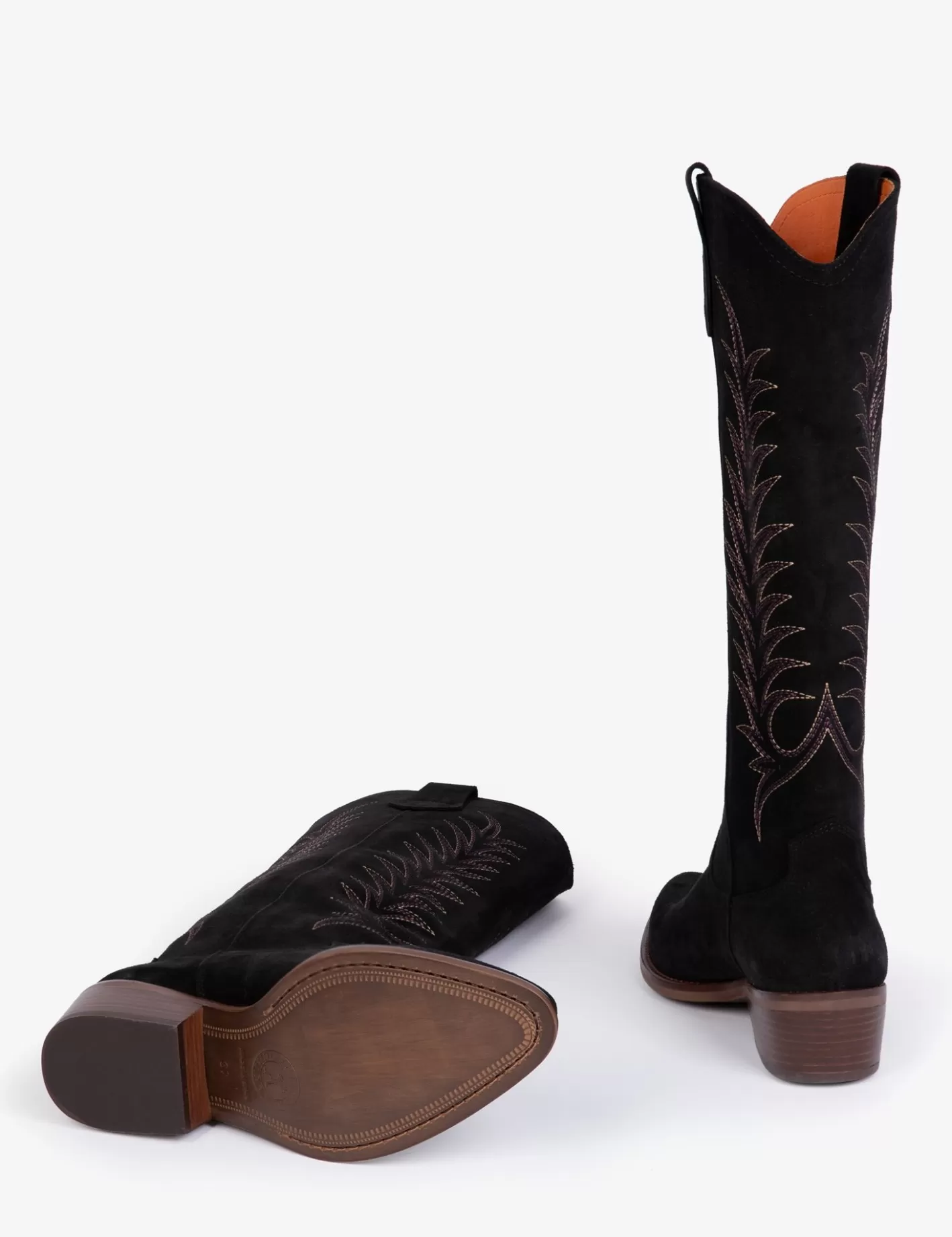 Bottes Cowboy en Daim Blanc Ivoire – Broderies Artisanales & Talon Élégant pour Homme | Style Urbain Printemps-Été | Chaussures Montantes Tendance