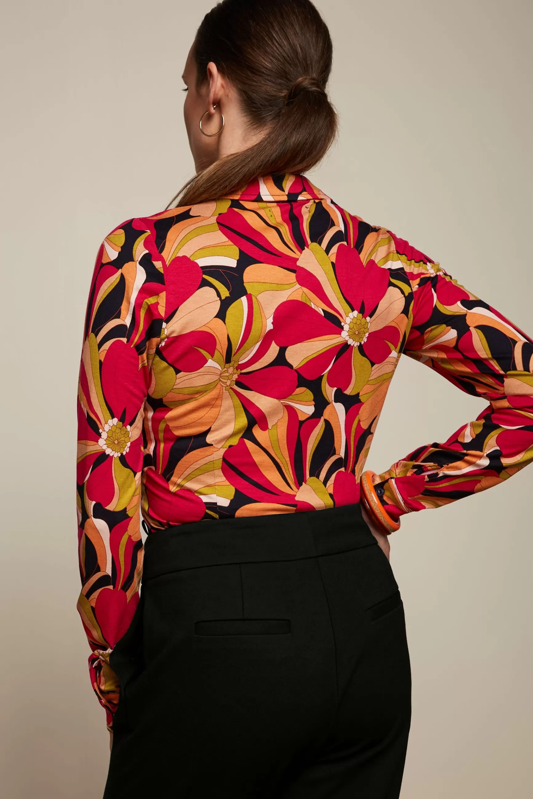 Chemisier Femme King Louie - Élégance Printanière en Soie Naturelle avec Broderies Discrètes
