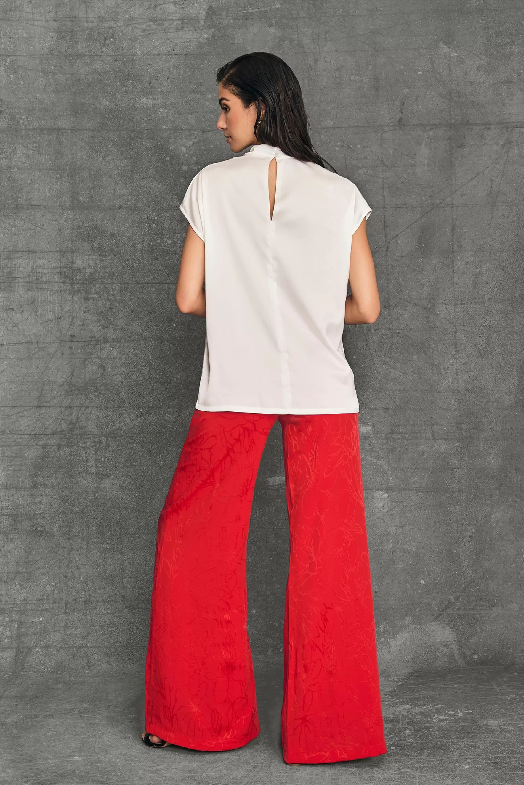 « Chemise Carol Écru – Style Intemporel par Miphai | Offre Spéciale En Vedette »