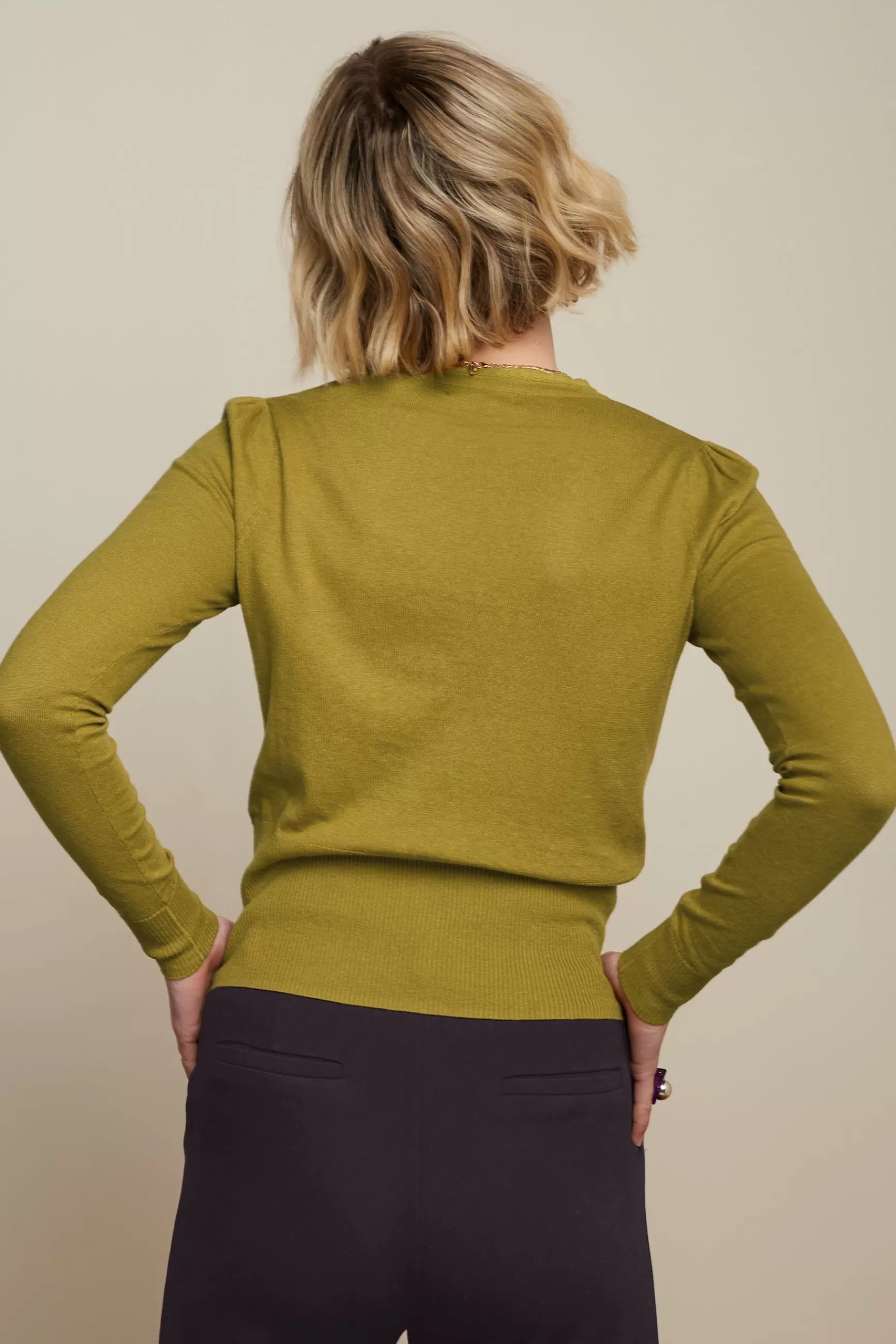DAMES - Cardigan Roi Louie V - Doudoune Cocoon Confortable Édition Hiver 2024