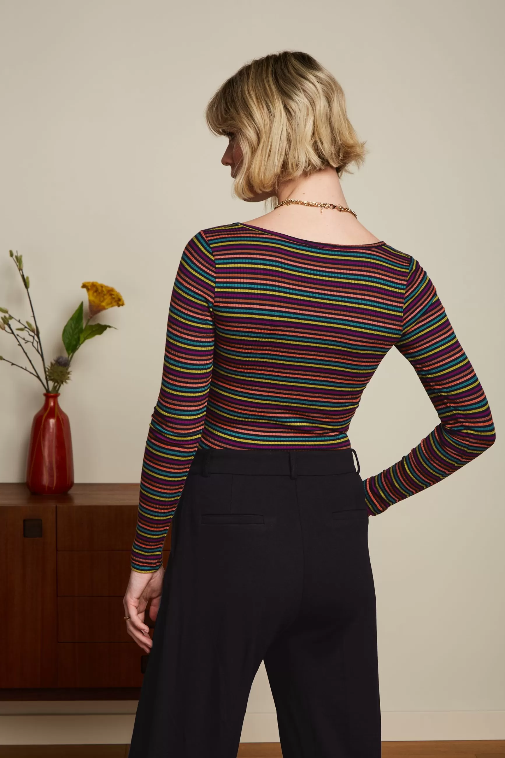 Haut féminin King Louie Carice V - Décolleté en V rayé Rolla - Tendance estivale élégante - Style décontracté chic 

（：，，，）