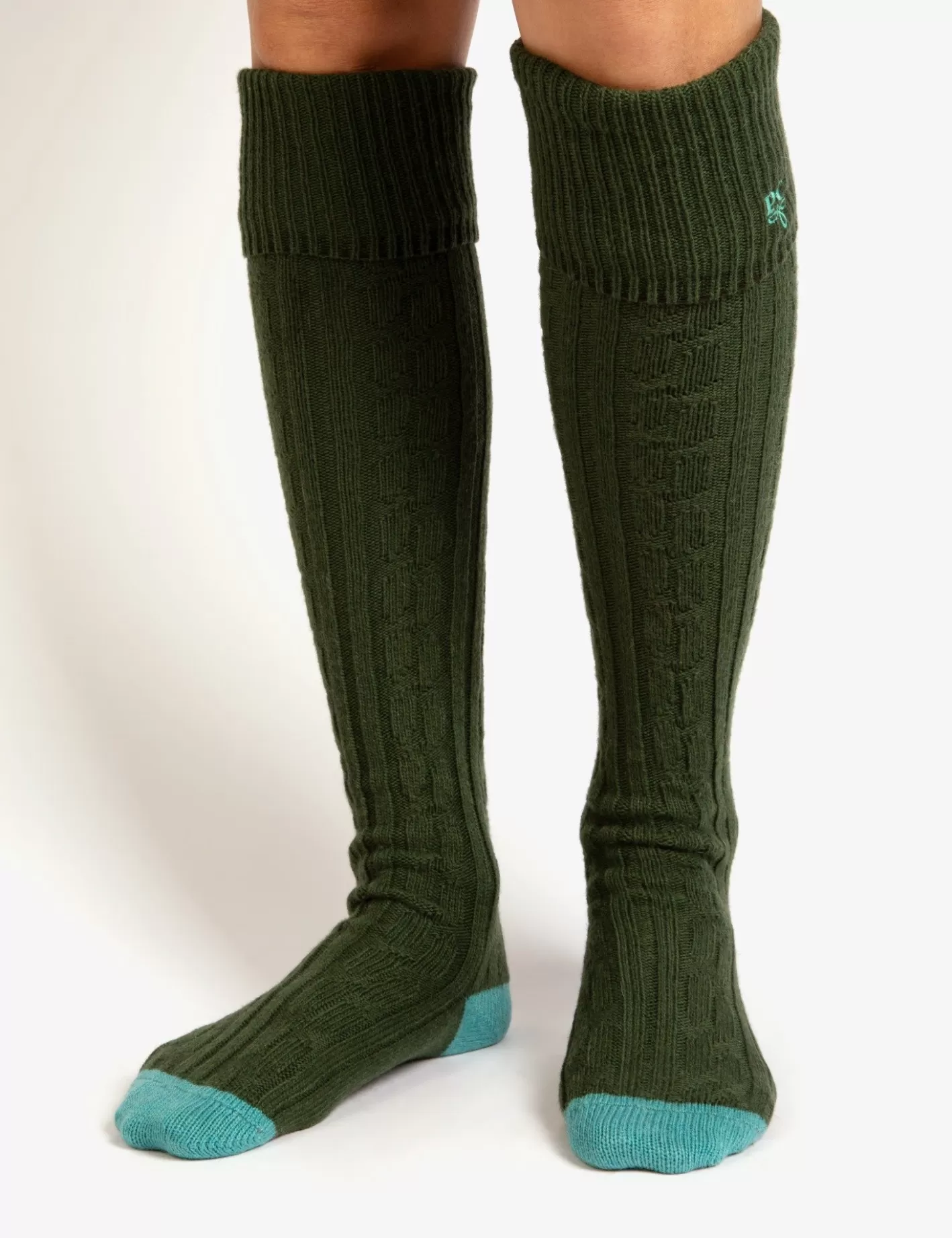 Chaussettes Douces en Cachemire à Motif Câble – Accessoires Chauds pour Bottes d'Hiver | Confort Optimal par Temps Froid