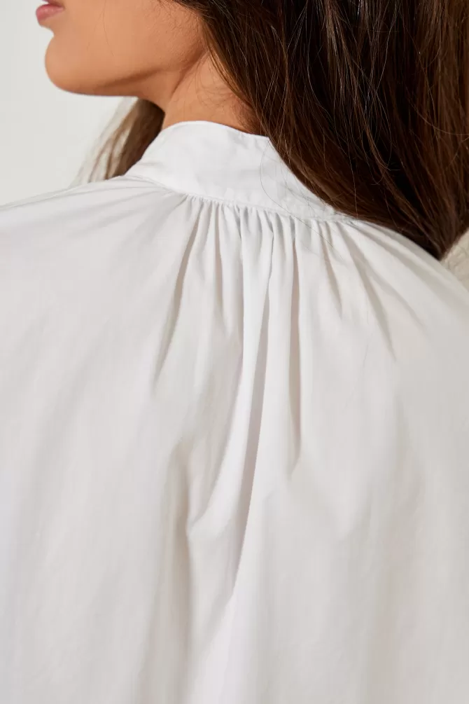 Chemises décontractées en jean et blouses légères · Marque Cherry Shirt · Modèle 717 - Blanc · Collection printanière