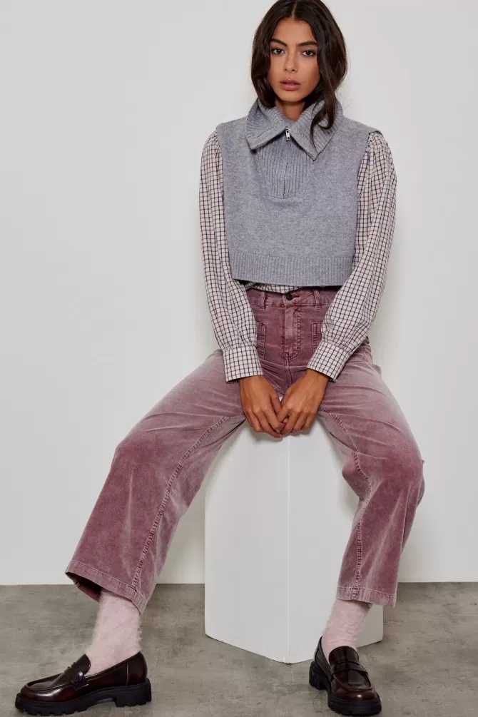 Élégance Rustique : 5 Accessoires Denim pour Look Camionneur Intemporel