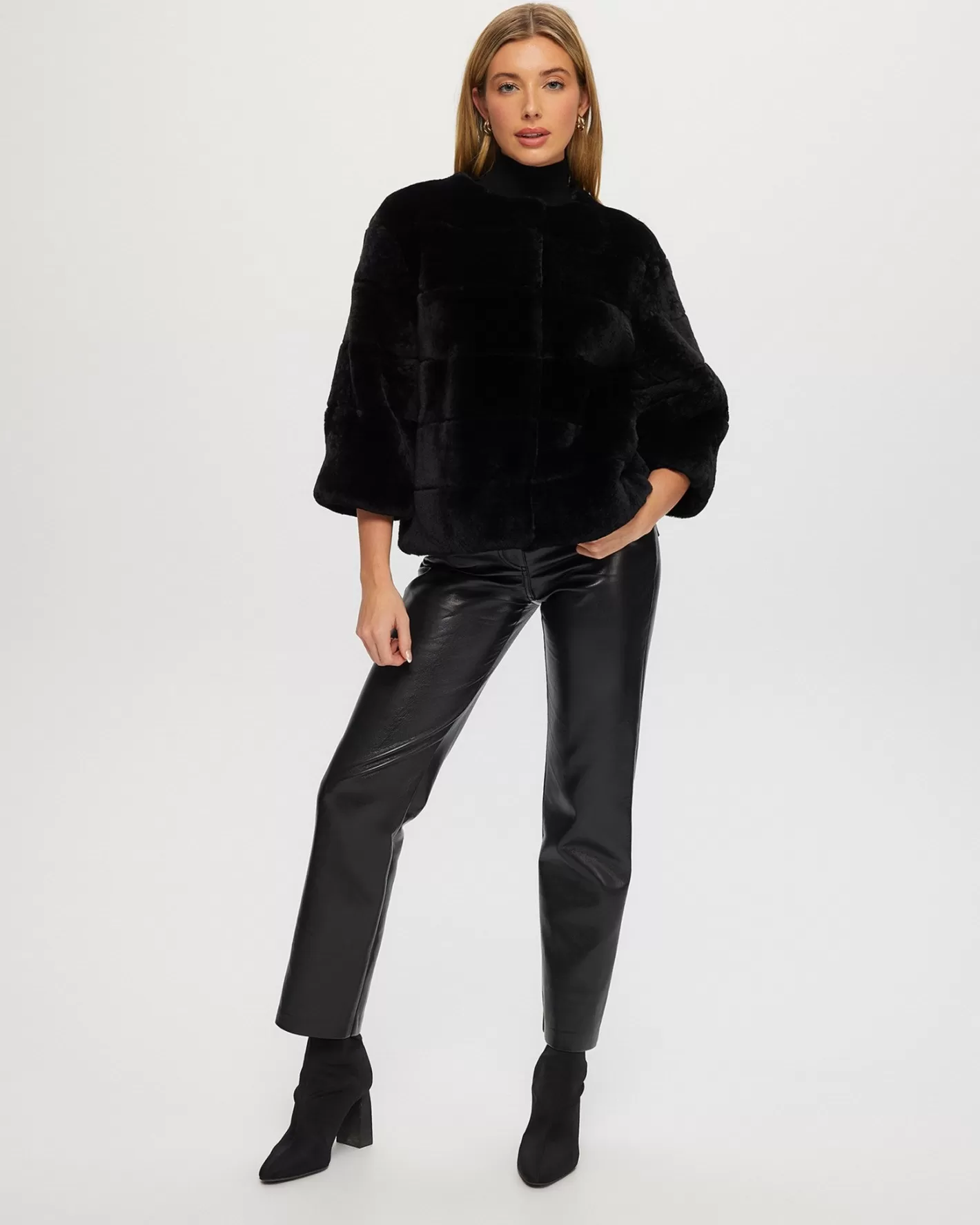 Veste GORSKI Montréal sans col en agneau shearling - Manches trois-quarts pour femme, style décontracté élégant