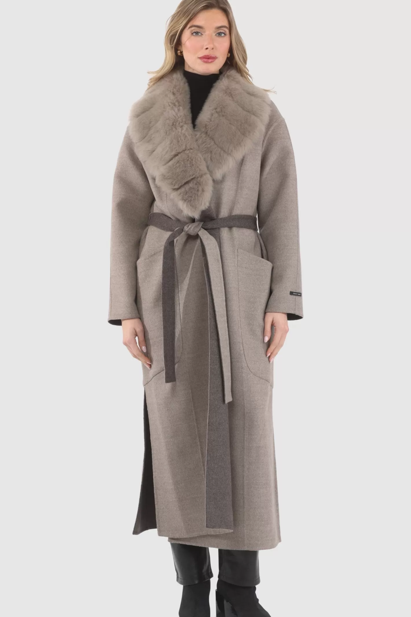Manteau Femme GORSKI Montréal - Réversible en Cachemire Loro Piana et Laine avec Col en Shearling Merinillo Amovible & Ceinture Chic