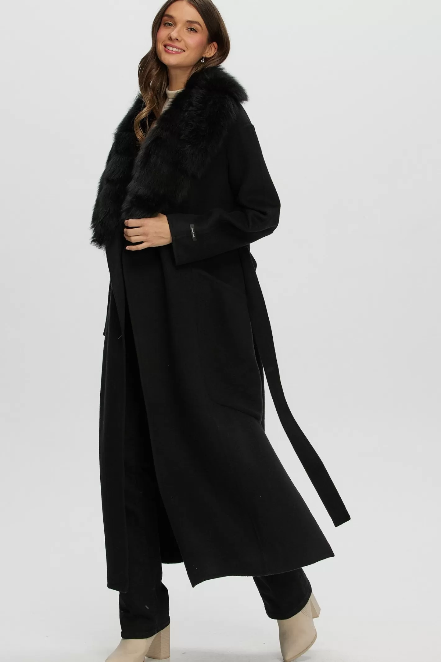 Manteau Femme GORSKI Montréal - Réversible en Cachemire Loro Piana et Laine avec Col en Shearling Merinillo Amovible & Ceinture Chic
