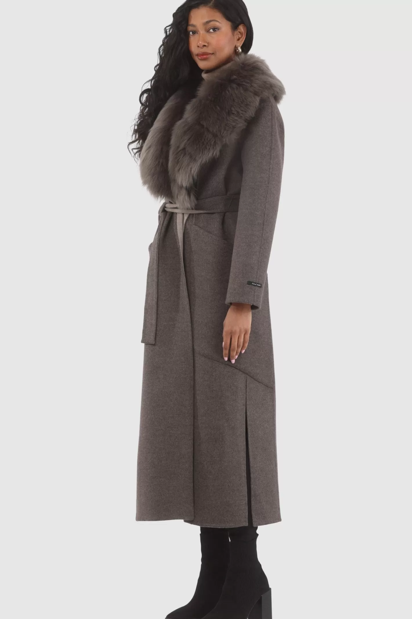Manteau Femme GORSKI Montréal - Réversible en Cachemire Loro Piana et Laine avec Col en Shearling Merinillo Amovible & Ceinture Chic