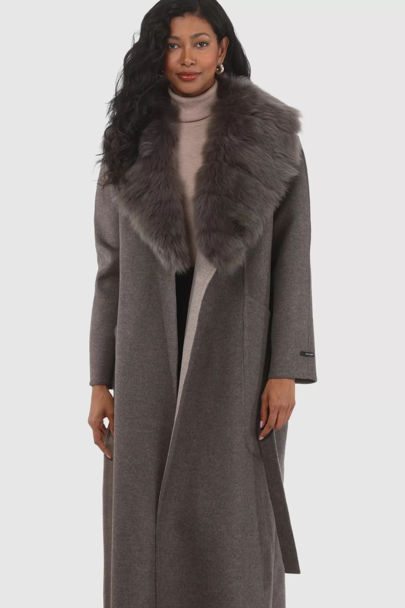 Manteau Femme GORSKI Montréal - Réversible en Cachemire Loro Piana et Laine avec Col en Shearling Merinillo Amovible & Ceinture Chic