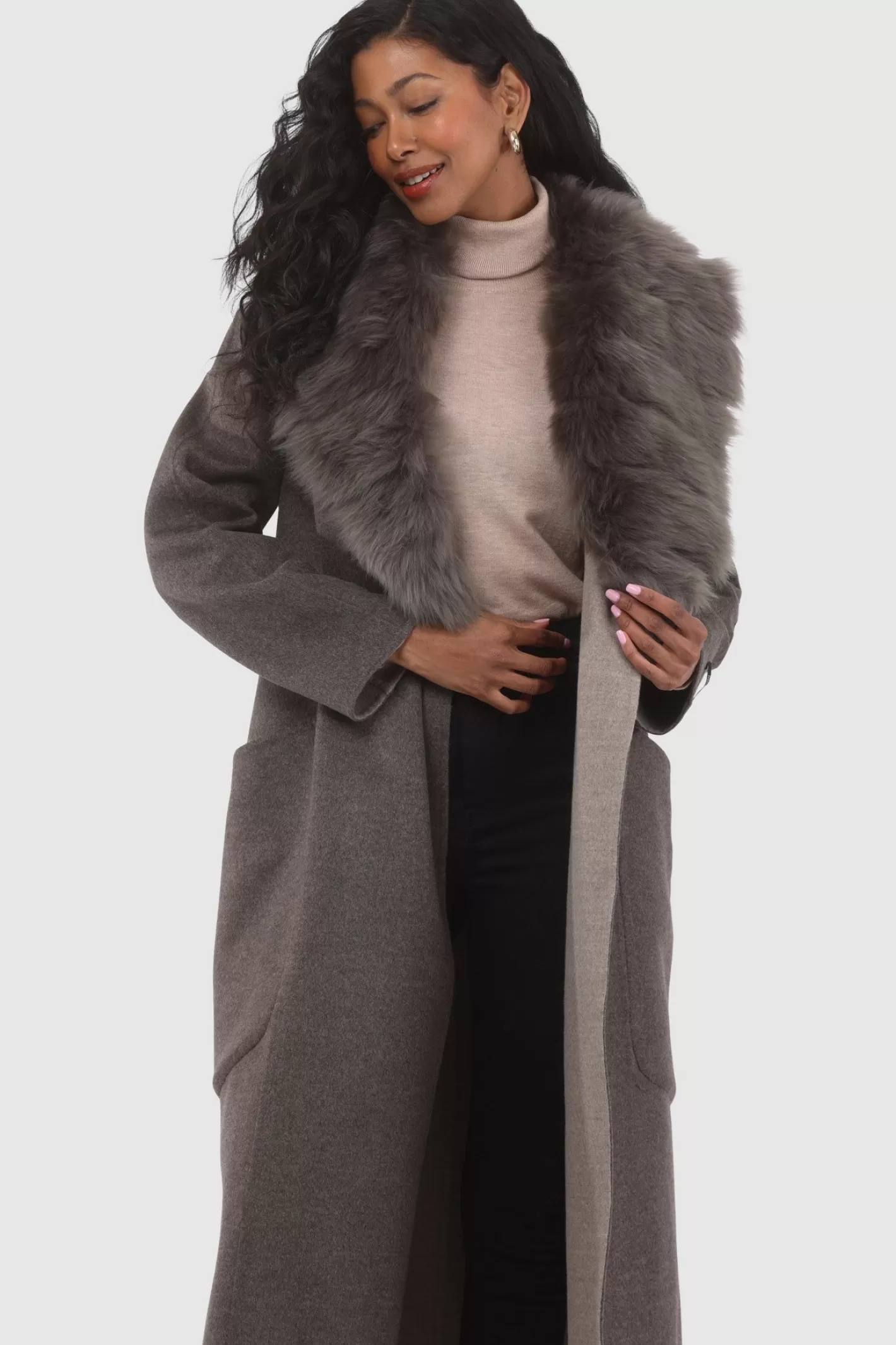 Manteau Femme GORSKI Montréal - Réversible en Cachemire Loro Piana et Laine avec Col en Shearling Merinillo Amovible & Ceinture Chic