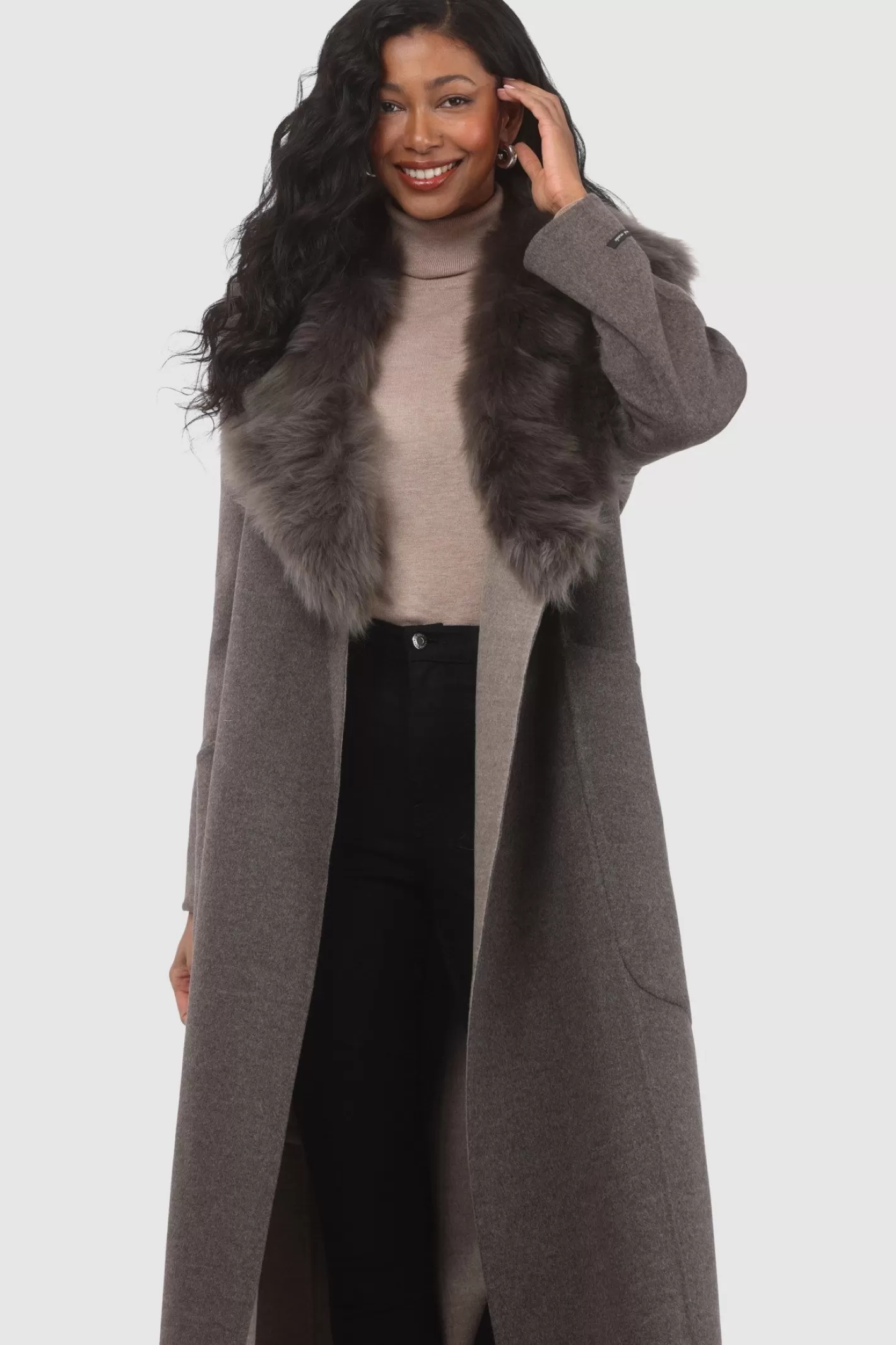 Manteau Femme GORSKI Montréal - Réversible en Cachemire Loro Piana et Laine avec Col en Shearling Merinillo Amovible & Ceinture Chic