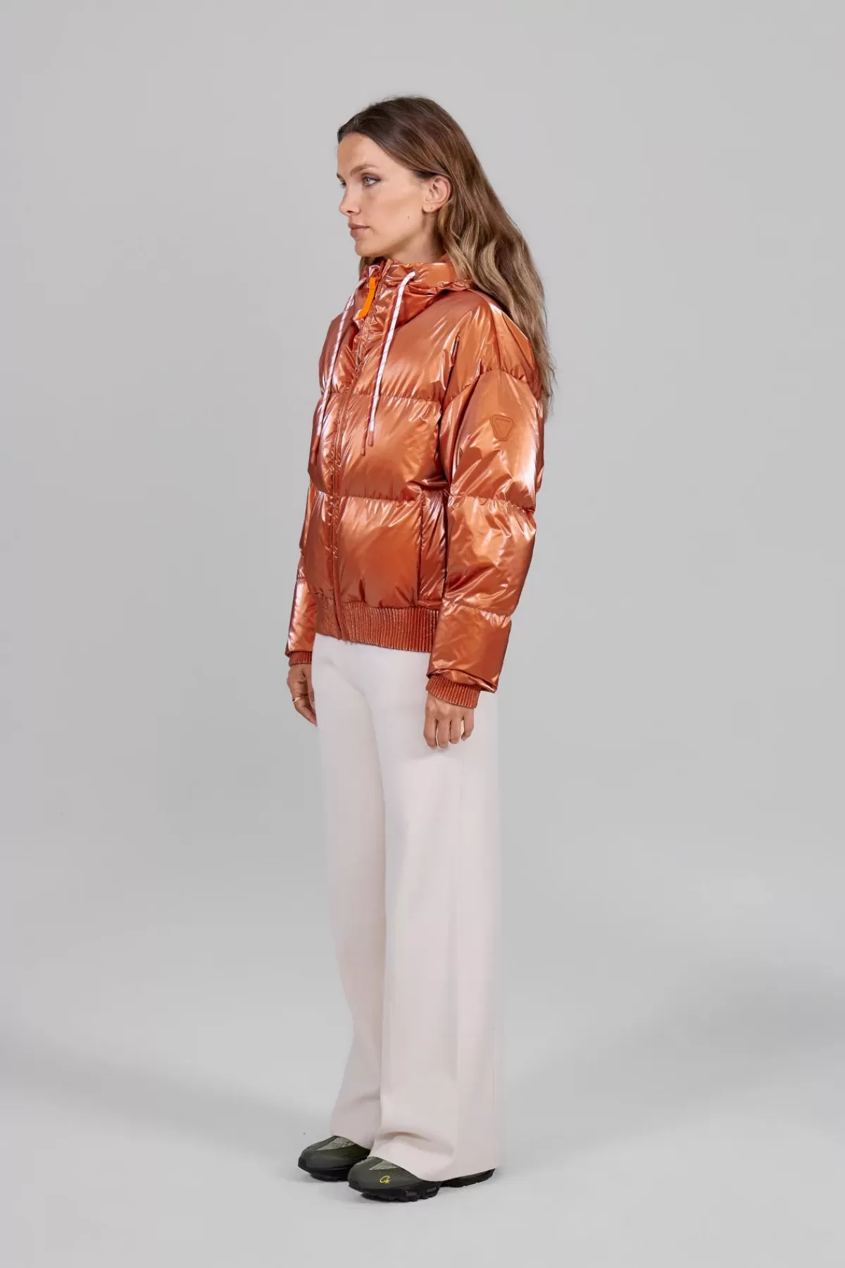 Veste hiver Gertrude by Nine - Coupe courte satinée à reflets métallisés - Édition Limitée