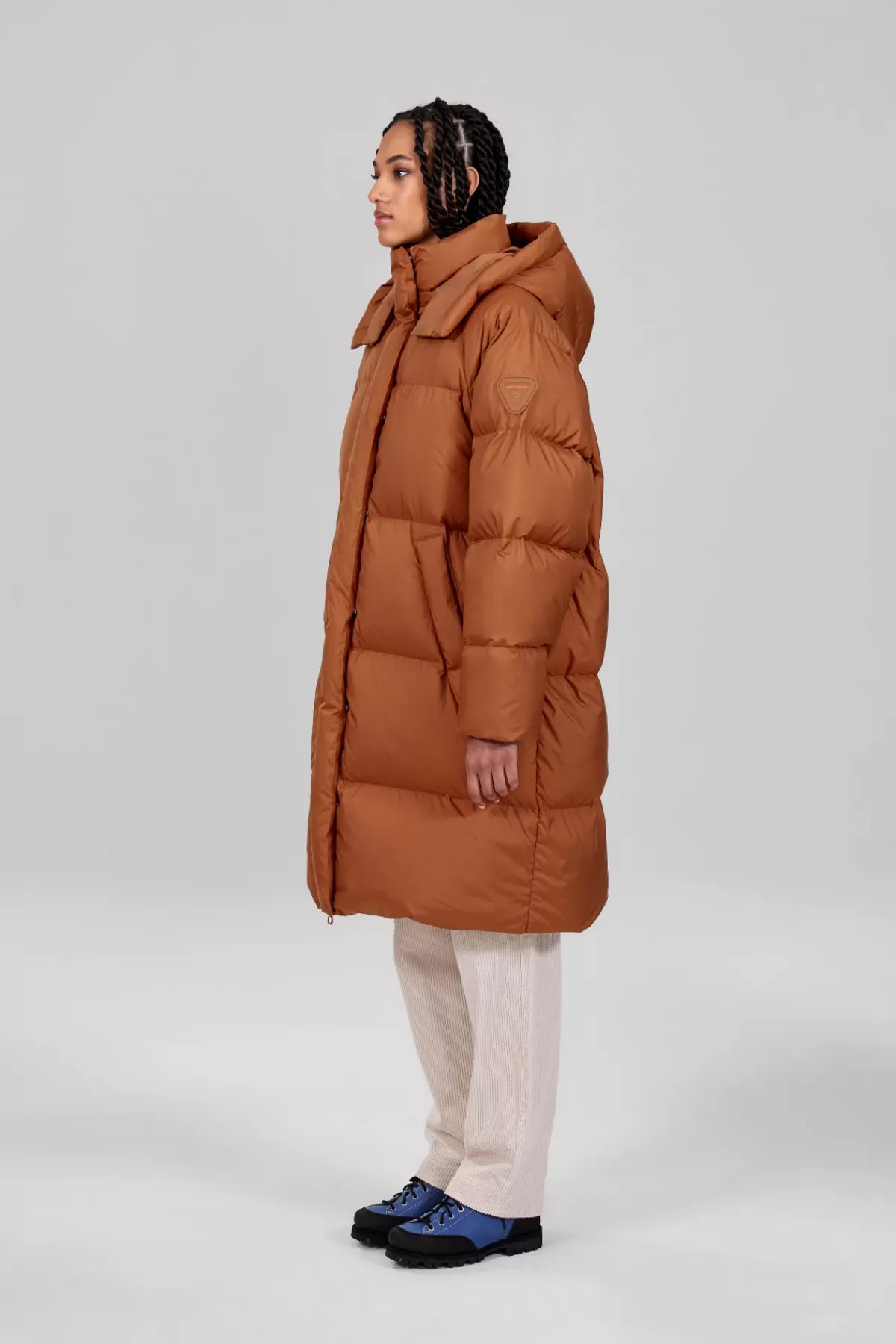 Parka longue taille oversize pour femme - Modèle Pamela Gertrude en soldes - Coupe enveloppante avec capuche amovible