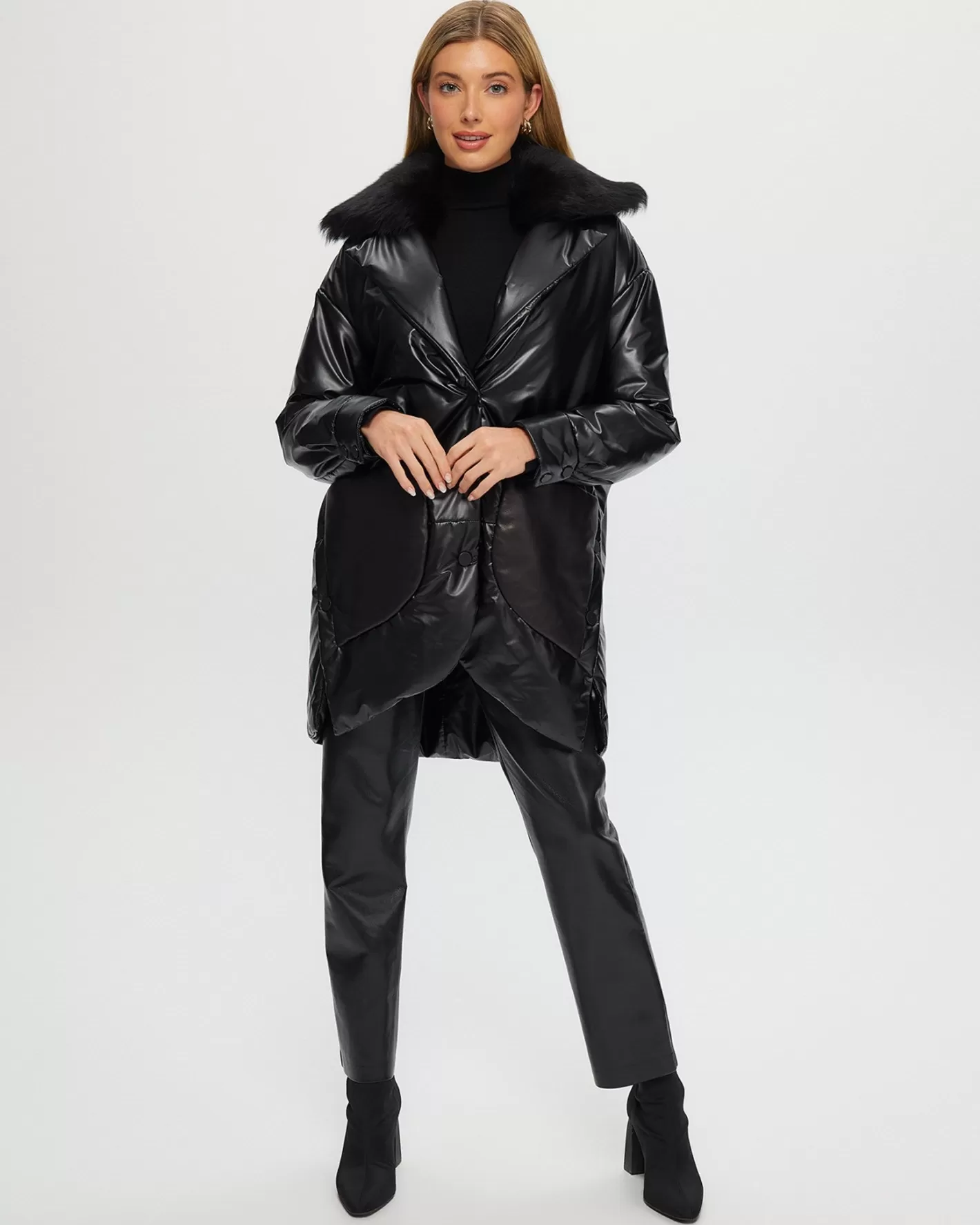 Veste GORSKI Montréal pour Femme – Doudoune Modifiable en Tissu Premium avec Col Amovible en Véritable Laine d'Agneau  

(Alternative plus fluide)  
Blouson GORSKI Femme Montréal – Style Urbain Évolutif avec Capuche Intérieure Détachable en Fourrure d'Agneau Naturel  

(Version plus concise)  
Manteau Détachable GORSKI – Col de Mouton Shearling Amovible sur Veste Femme Montréal