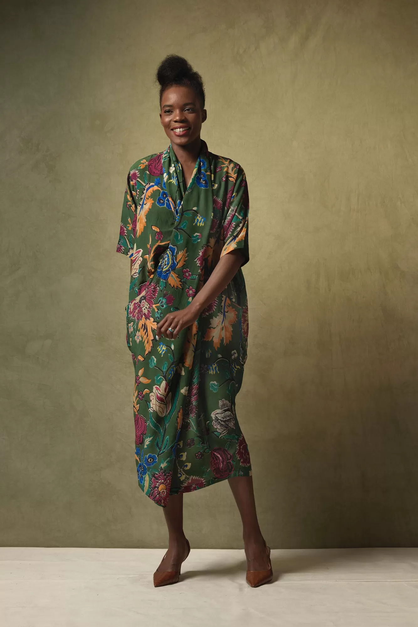 Robes Femme Élégantes Cent Étoiles - Modèle Rachel Vert Jardin, Collection Printanière Inspirée par la Nature