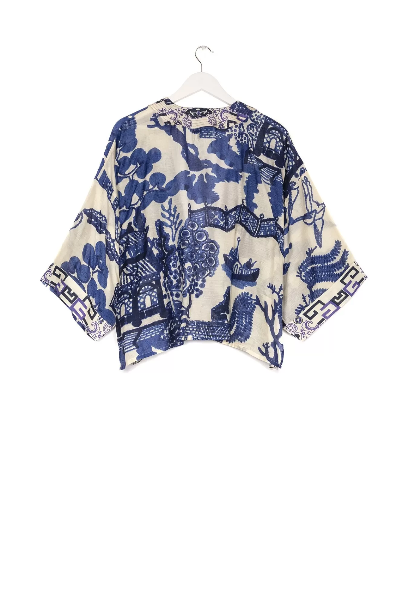 Kimono Femme Élégant - Court Brodé Constellation Étoilée, Motif Saules Géants Bleu Nuit - Style Japonais Moderne