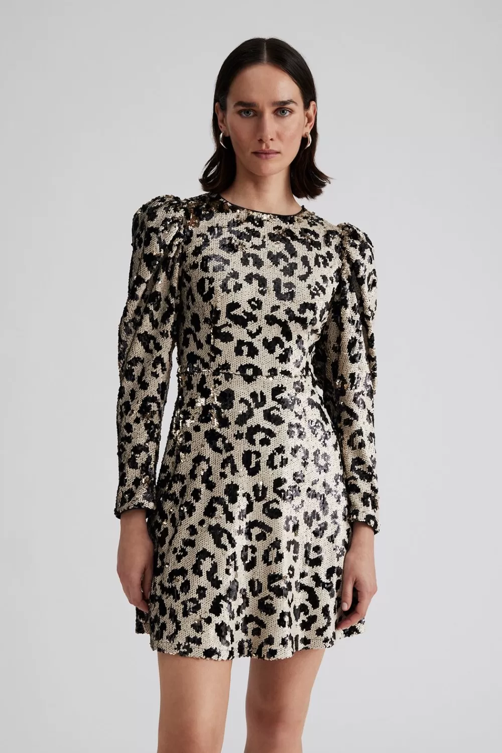 Élégante mini-robe Malina Hollis | Collection Printemps | Boutique Multi

(：，，，，)
