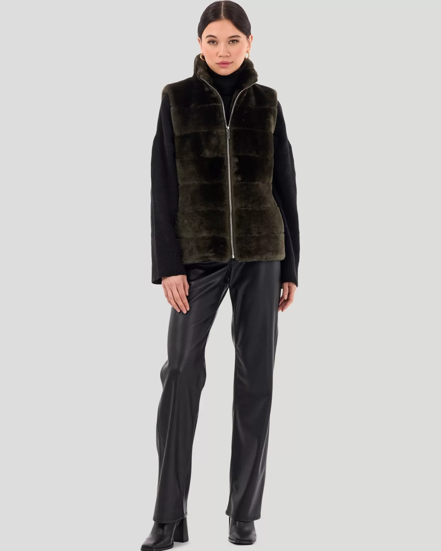Veste matelassée en agneau shearling GORSKI Montréal - Coupe ajustée pour femme avec dos matelassé et finition décontractée élégante