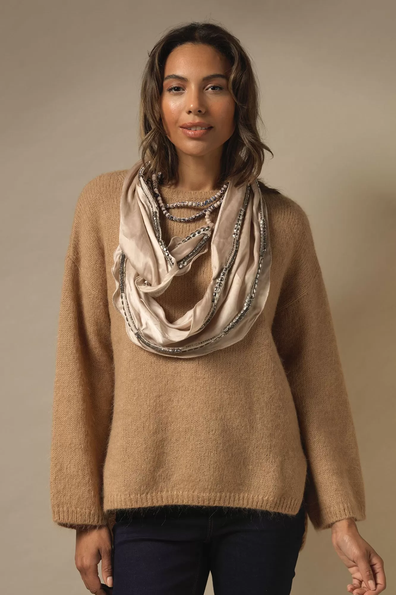 Élégant Collier Étoilé Cent Perles｜Écharpe Bohème Style Indien｜Nuage Sable Artisanal