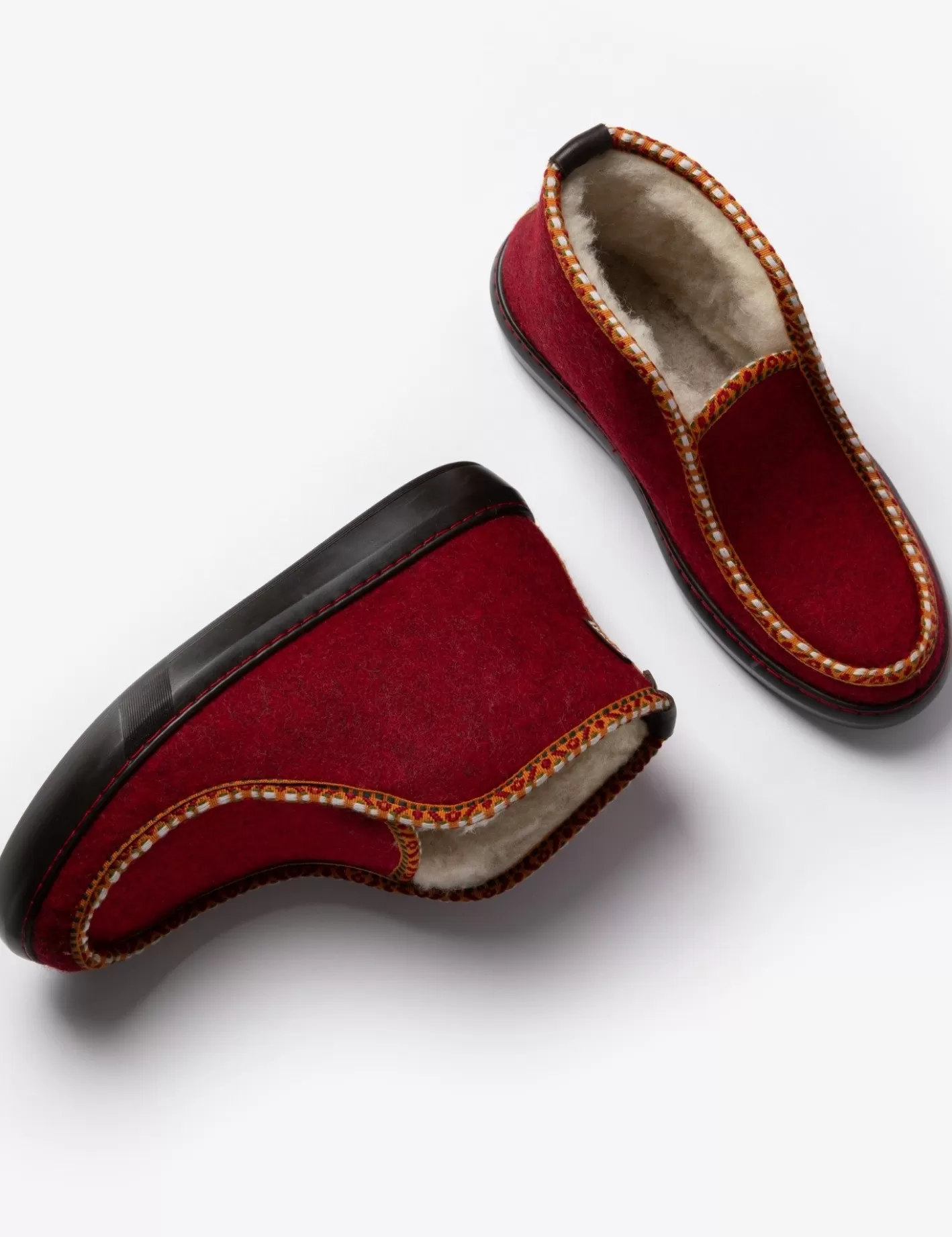 Chaussons Inuit Authentiques - Doublure en Laine Feutrée pour un Confort Absolu - Modèles Conçus à la Main (Tailles Adultes)