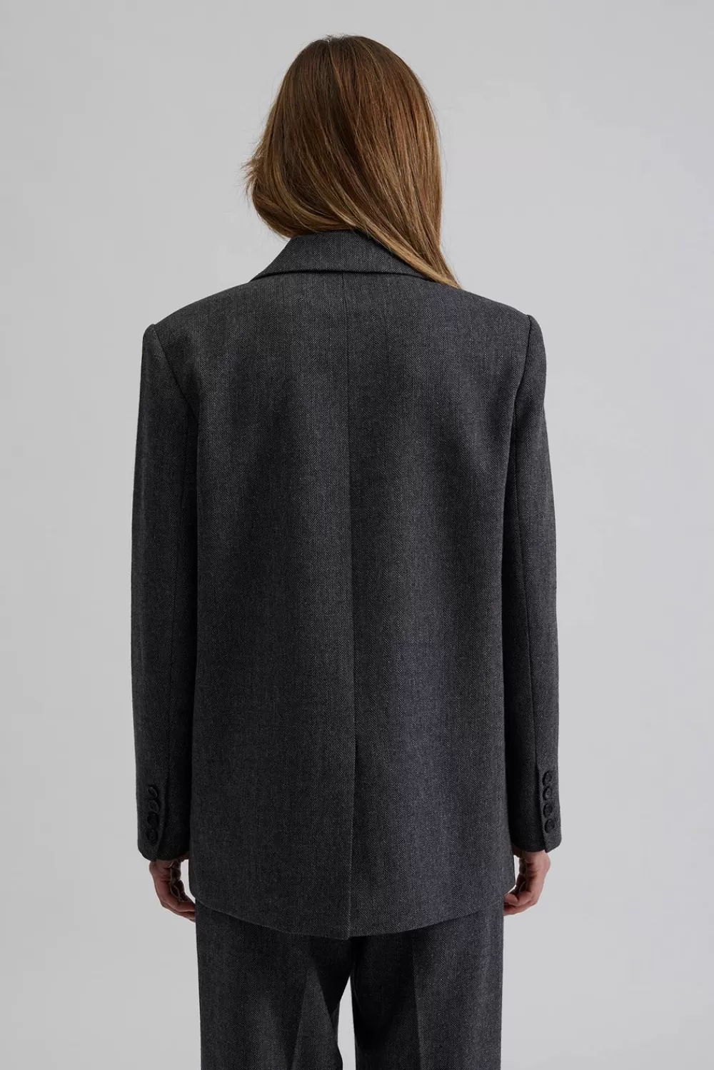 Veste Femme Malina Jill - Élégance Intemporelle aux Accents Vanillés  
Style Urbain Raffiné avec des Lignes Modernes  
(Collection Automne-Hiver - Pièce Capsule Édition Limitée)