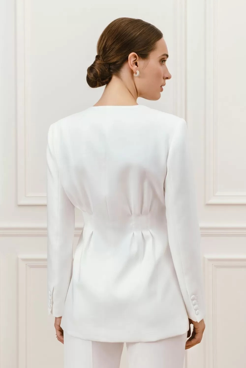 Veste Malina Juno en Tissu Noble - Élégance Ivoire pour un Style Intemporel