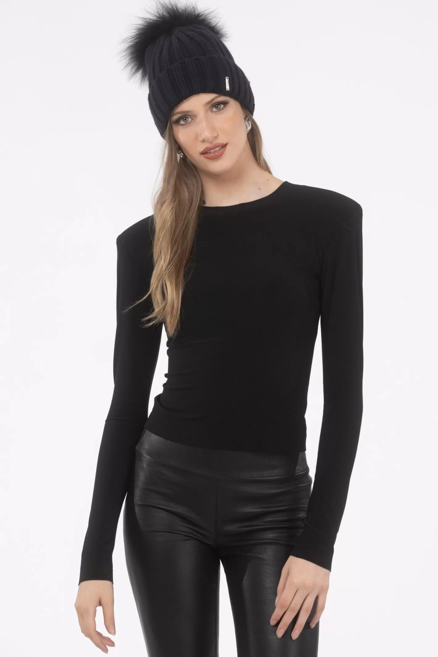 Bonnet Tricoté Main GORSKI Montréal - Toque Femme avec Pompon d'Agneau Luxueux