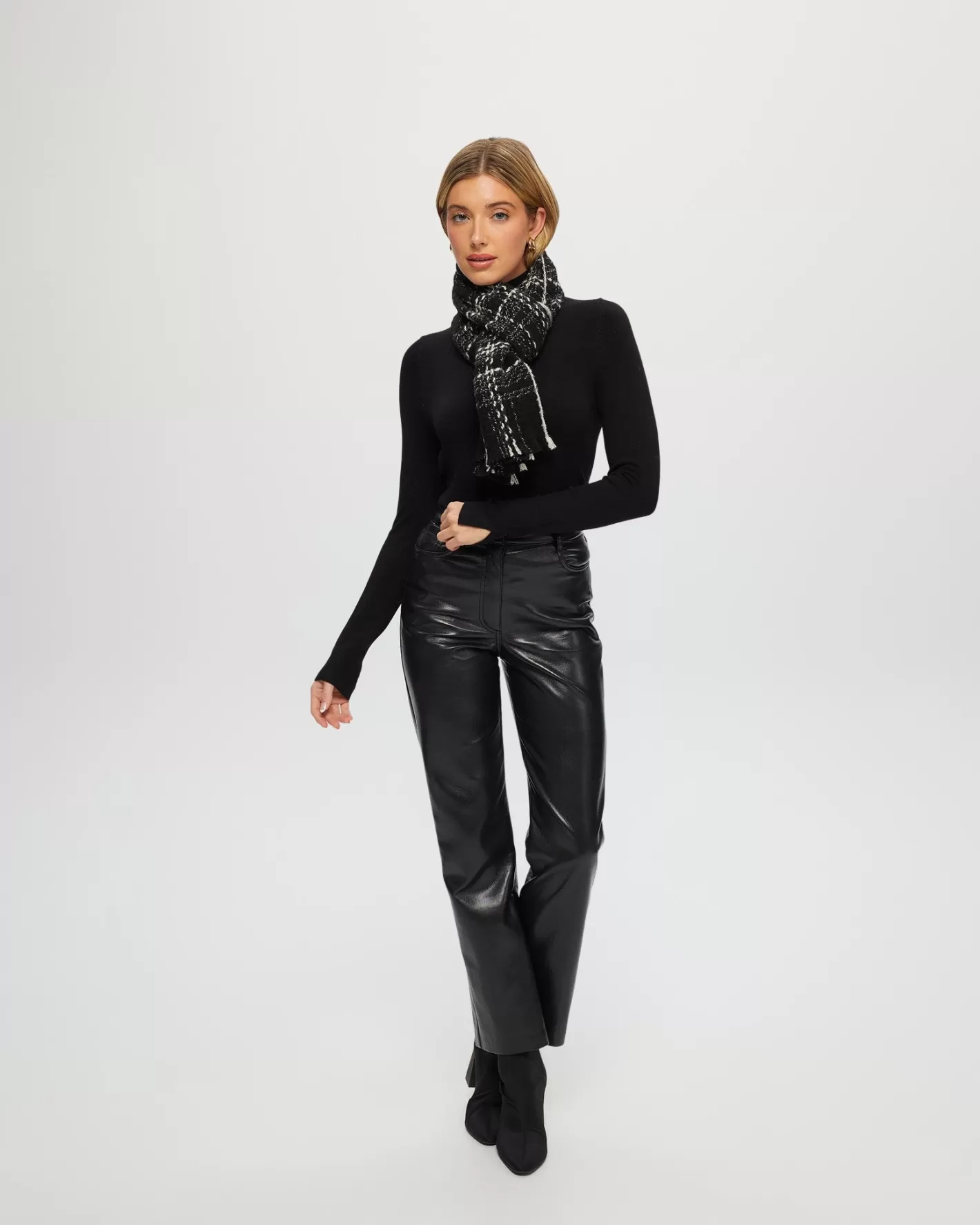 Écharpe en Cachemire Tricoté Montréal – Collection Exclusive GORSKI Pour Femme
