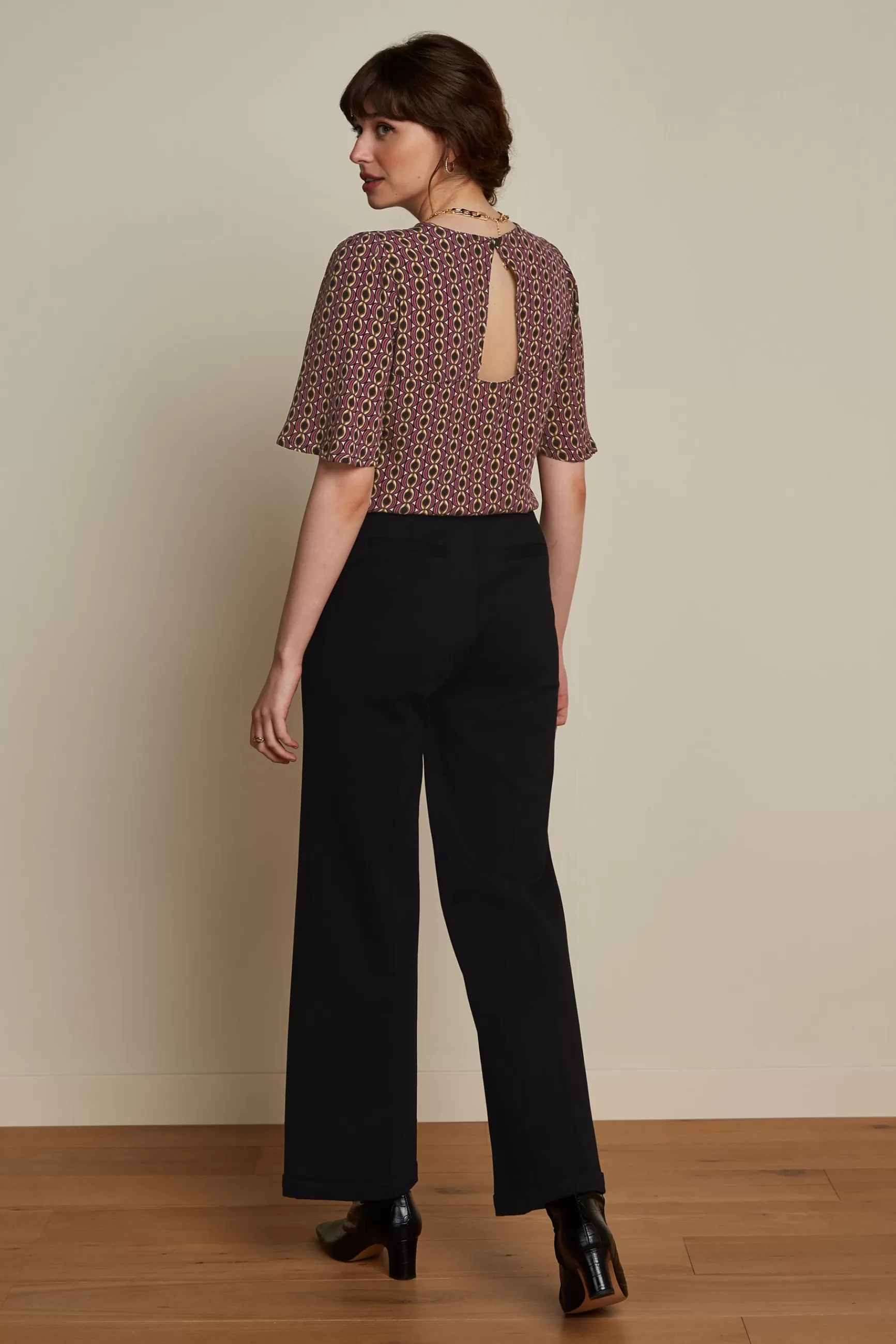 DAMES Collection Printemps 2024 - Haut Femme Élégant King Louie Lizzy, Design Tendance Hoopah pour Silhouette Rafinée