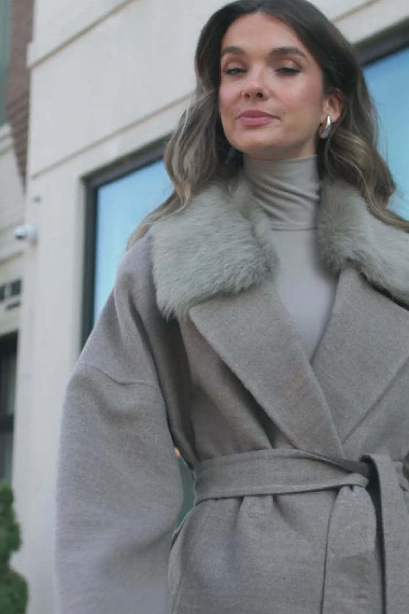 Veste Cintrée GORSKI Montréal en Laine et Cachemire - Ceinture Integrée avec Garniture Détachable en Agneau Shearling Toscana