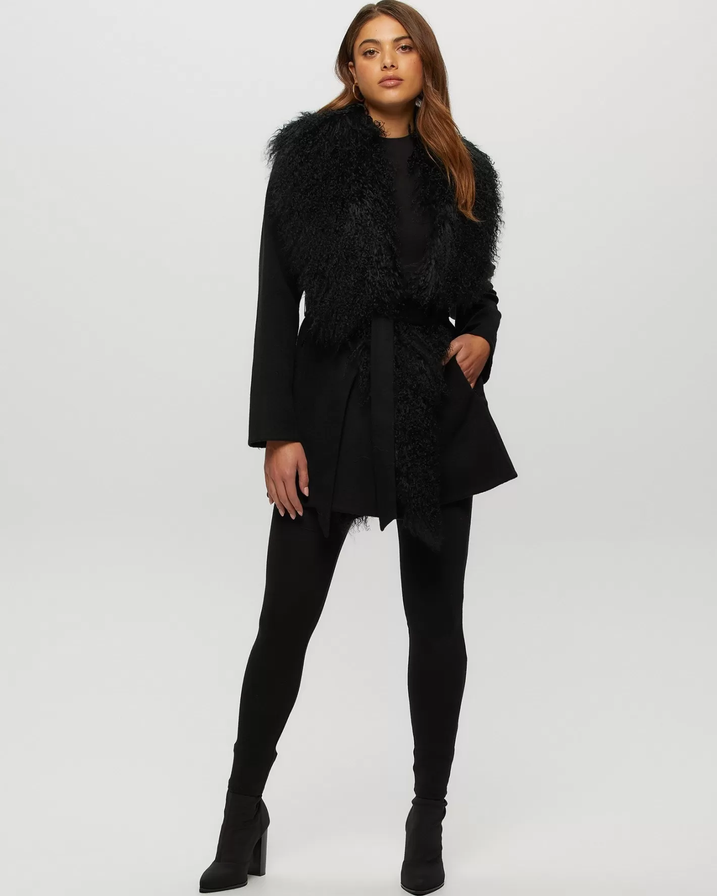 Veste d'hiver GORSKI Montréal - Mélange élégant cachemire Loro Piana et laine noble avec détails raffinés en agneau sélectionné pour femme