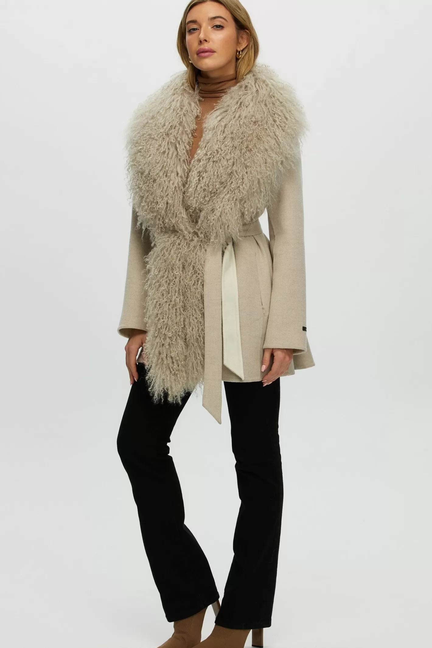 Veste d'hiver GORSKI Montréal - Mélange élégant cachemire Loro Piana et laine noble avec détails raffinés en agneau sélectionné pour femme