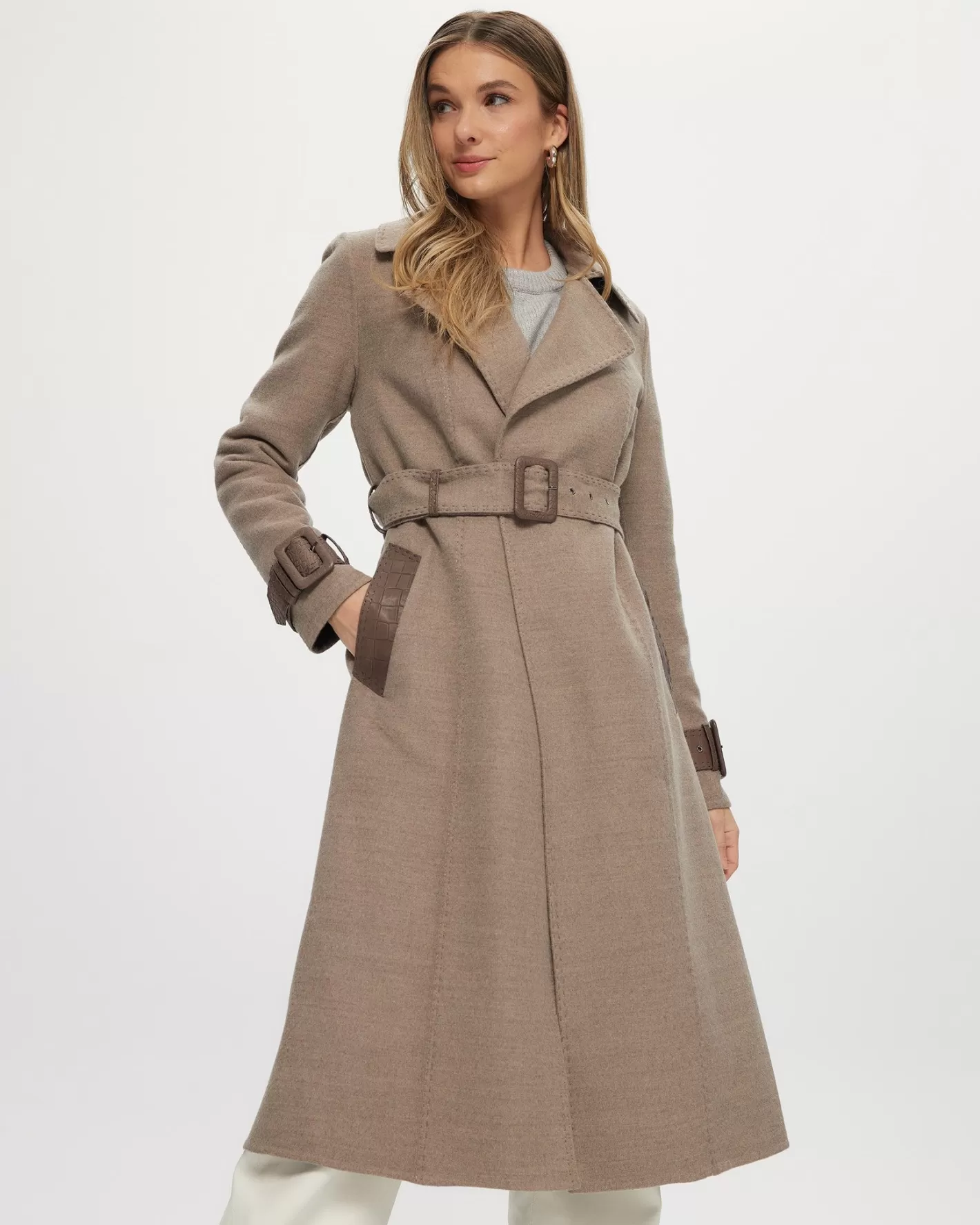 Manteau trench femme en cachemire et laine Loro Piana avec détails cuir - Édition Montréal GORSKI