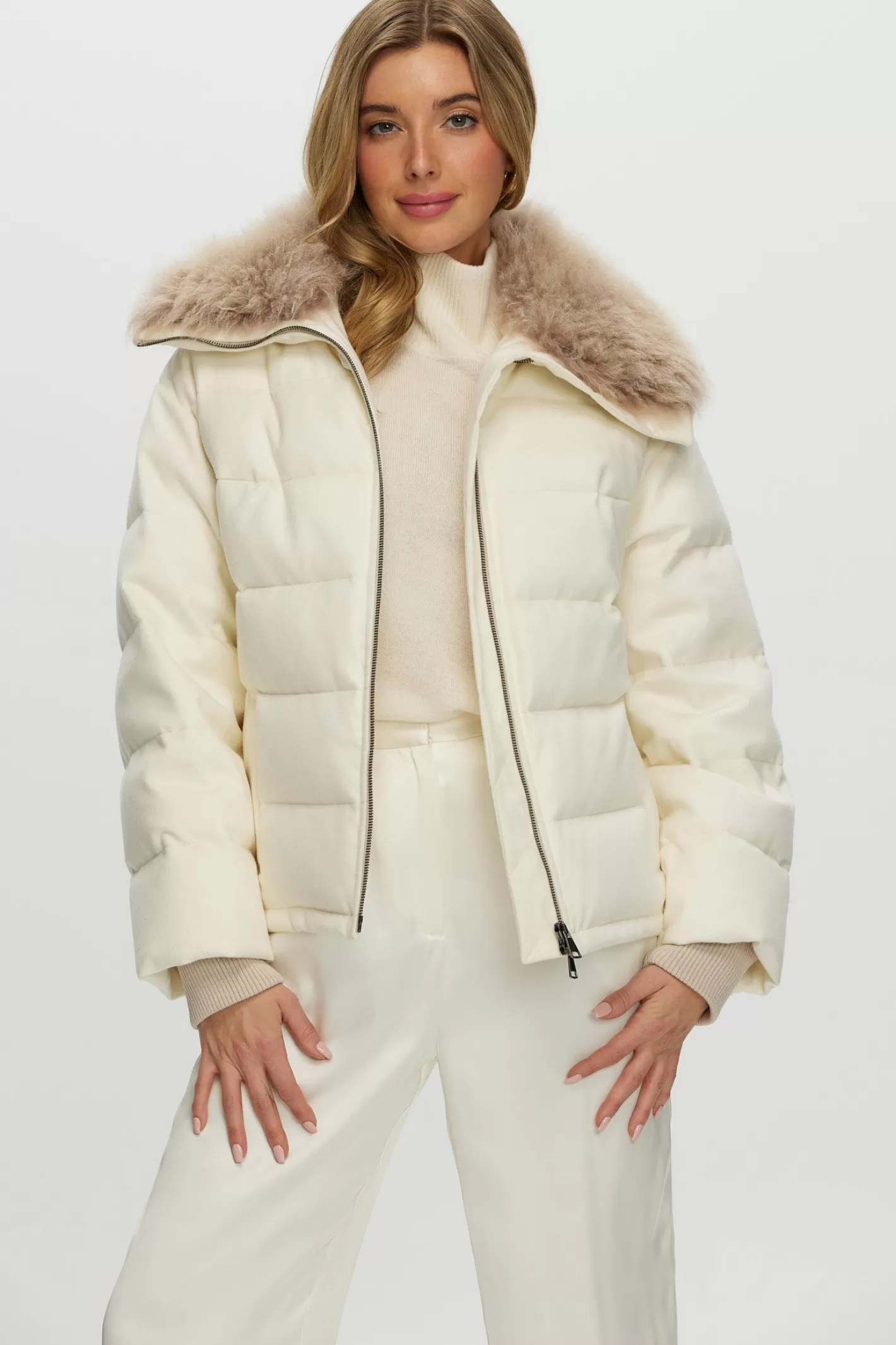 Veste femme GORSKI Montréal – Doudoune en cachemire Loro Piana avec col en poils de chèvre sélectionnés pour une élégance nordique