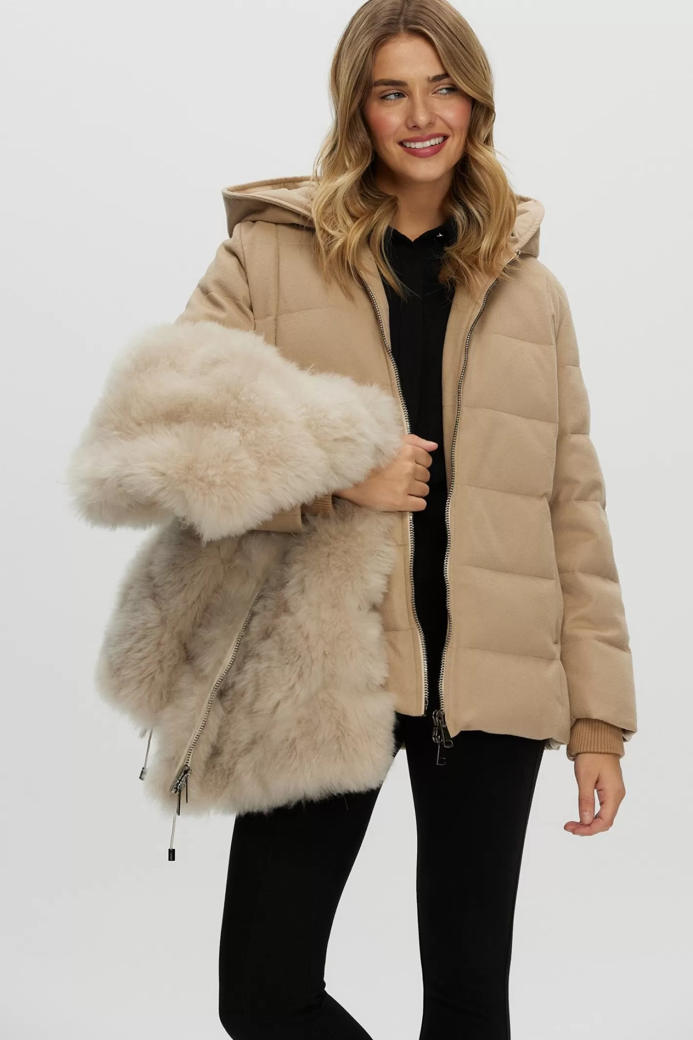 Doudoune matelassée en duvet et cachemire Loro Piana - Montréal par GORSKI  
Veste amovible en cachemire de chèvre premium incluse (Ensemble 2 pièces)  
Style urbain raffiné pour femme, alliant confort et élégance hivernale