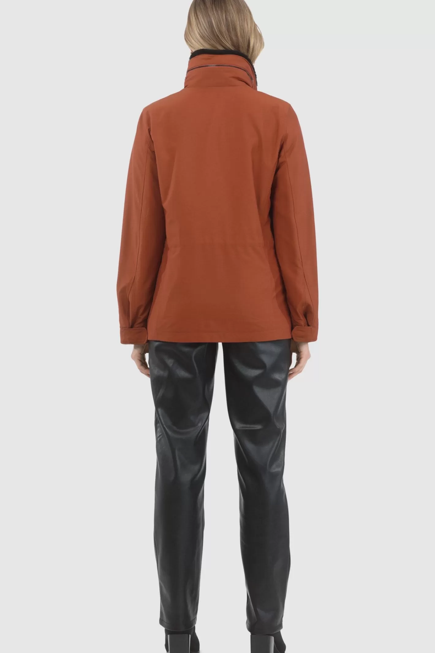 Veste femme GORSKI Montréal - Doudoune technique Storm System Loro Piana avec col en shearling premium détachable et capuche dissimulée
