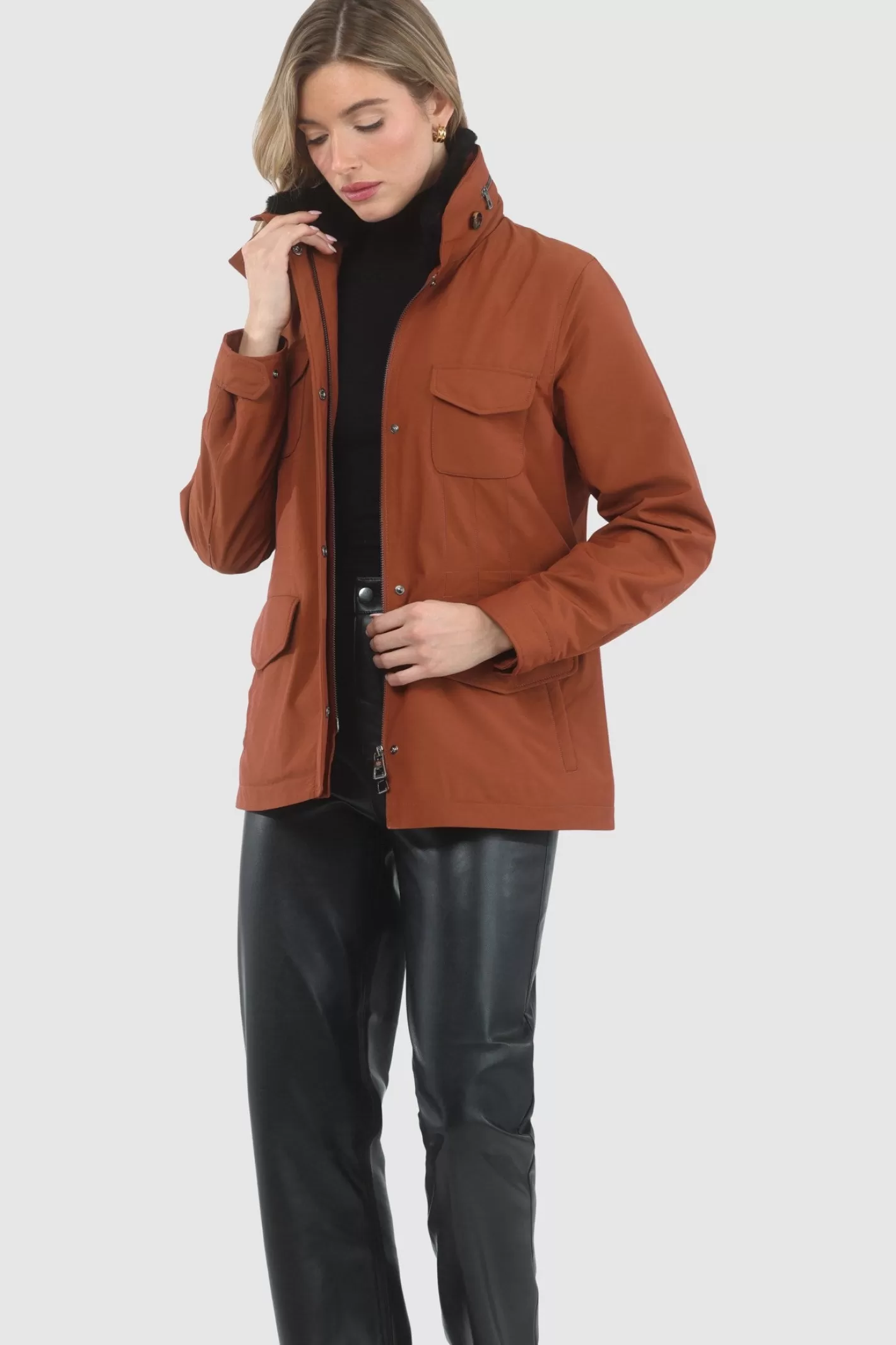 Veste femme GORSKI Montréal - Doudoune technique Storm System Loro Piana avec col en shearling premium détachable et capuche dissimulée