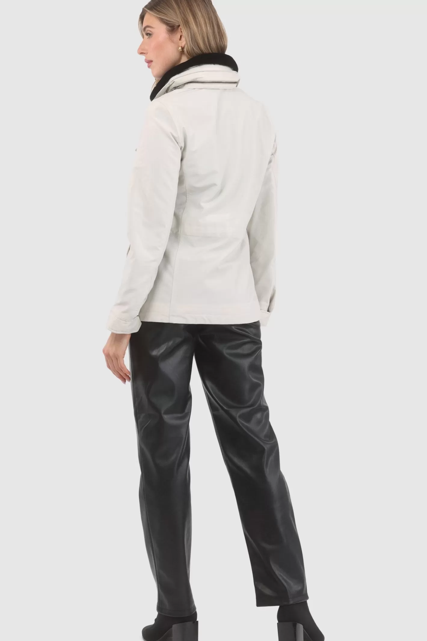 Veste femme GORSKI Montréal - Doudoune technique Storm System Loro Piana avec col en shearling premium détachable et capuche dissimulée
