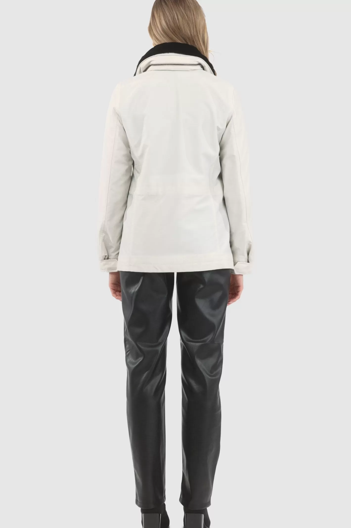 Veste femme GORSKI Montréal - Doudoune technique Storm System Loro Piana avec col en shearling premium détachable et capuche dissimulée