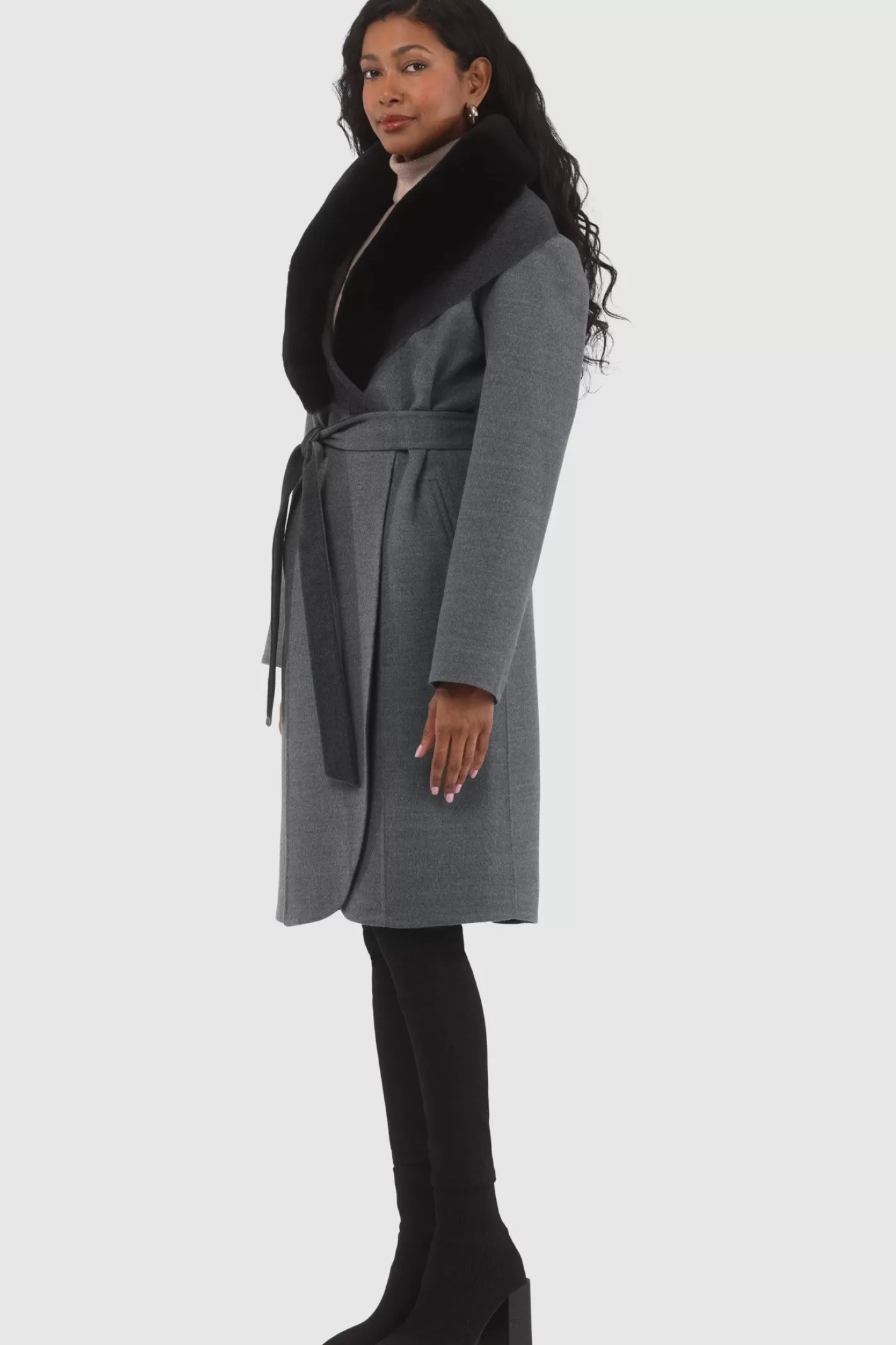 Manteau droit pour femme GORSKI Montréal en laine Loro Piana avec col détachable en agneau shearling de qualité supérieure