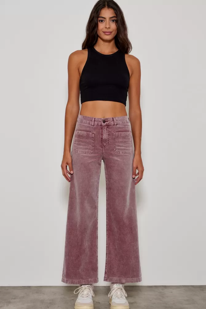Pantalon droit Lucia 597 - Jeans féminin taille haute en denim stretch bleu lavé - Coupe slim confortable pour look décontracté chic