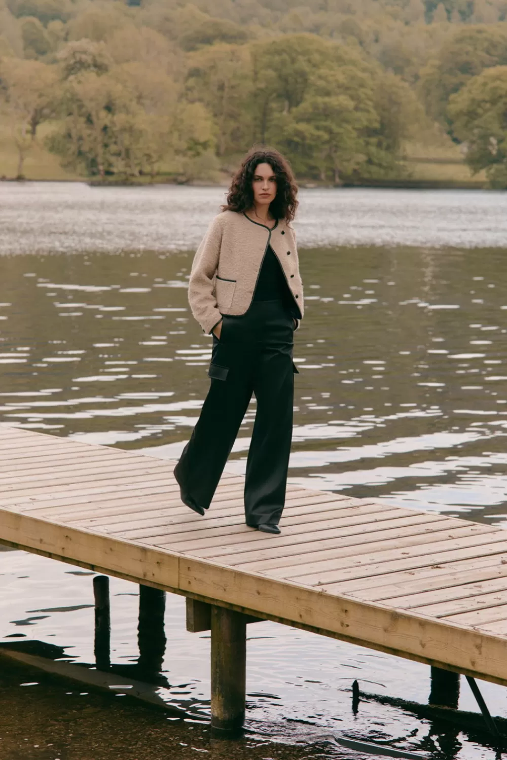 Pantalon slim vanillé Malina Madilyn - Coupe fluide printanière avec ceinture ajustable